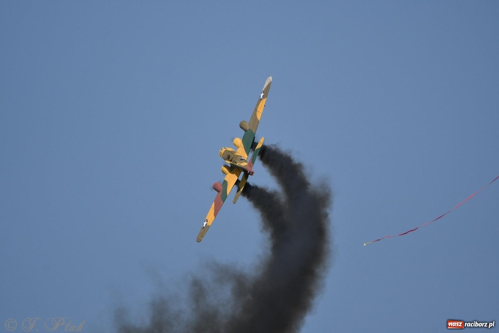 Zdjęcie w galerii na portalu naszraciborz.pl: XVII Międzynarodowy Piknik Modelarski w Raciborzu. W niedzielę drugi dzień pokazów wiadomości z regionu