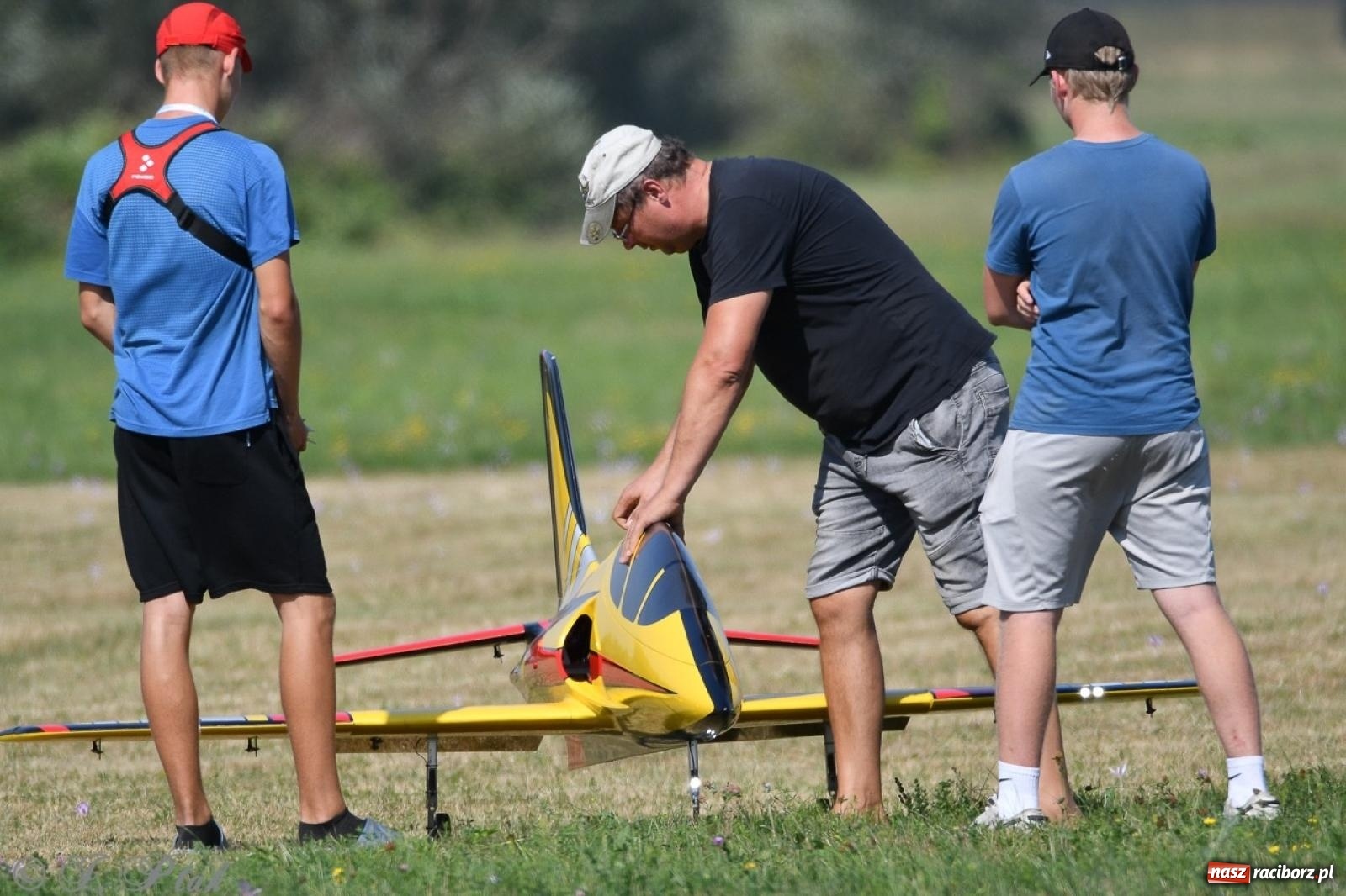 Zdjęcie w galerii na portalu naszraciborz.pl: XVII Międzynarodowy Piknik Modelarski w Raciborzu. W niedzielę drugi dzień pokazów wiadomości z regionu