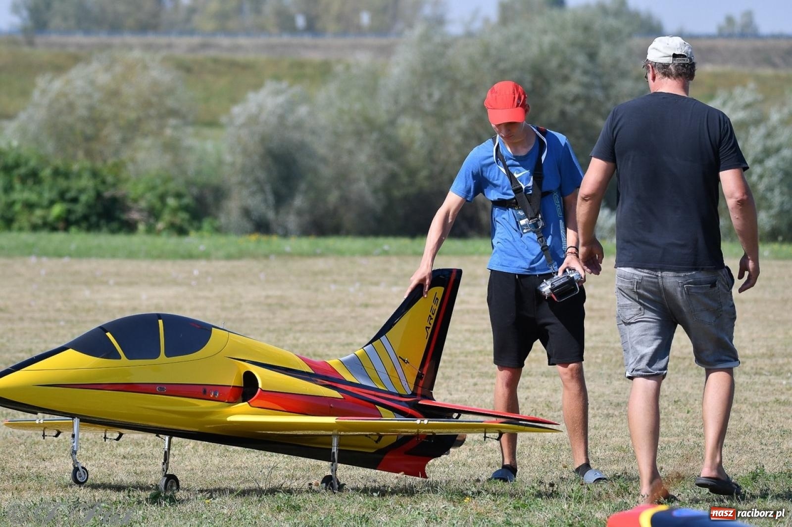Zdjęcie w galerii na portalu naszraciborz.pl: XVII Międzynarodowy Piknik Modelarski w Raciborzu. W niedzielę drugi dzień pokazów wiadomości z regionu