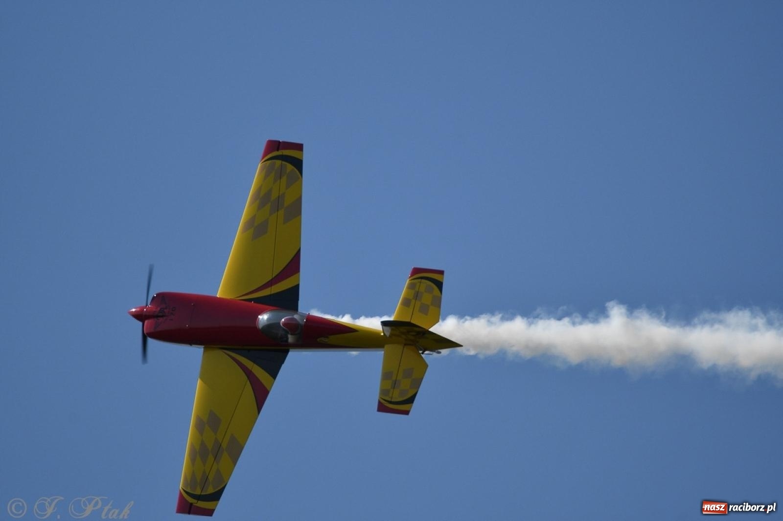 Zdjęcie w galerii na portalu naszraciborz.pl: XVII Międzynarodowy Piknik Modelarski w Raciborzu. W niedzielę drugi dzień pokazów wiadomości z regionu
