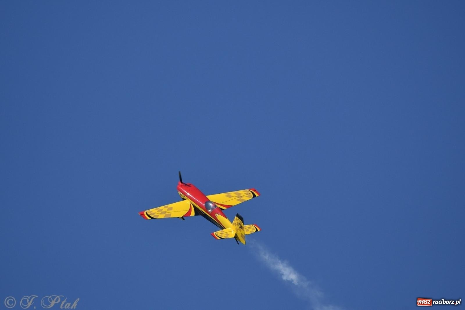 Zdjęcie w galerii na portalu naszraciborz.pl: XVII Międzynarodowy Piknik Modelarski w Raciborzu. W niedzielę drugi dzień pokazów wiadomości z regionu