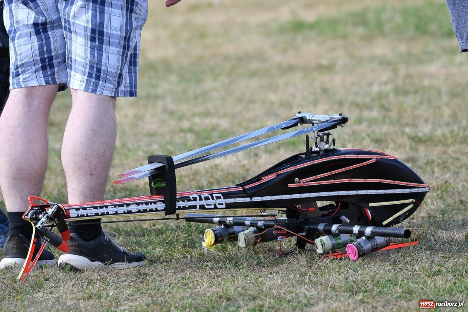 Zdjęcie w galerii na portalu naszraciborz.pl: XVII Międzynarodowy Piknik Modelarski w Raciborzu. W niedzielę drugi dzień pokazów wiadomości z regionu