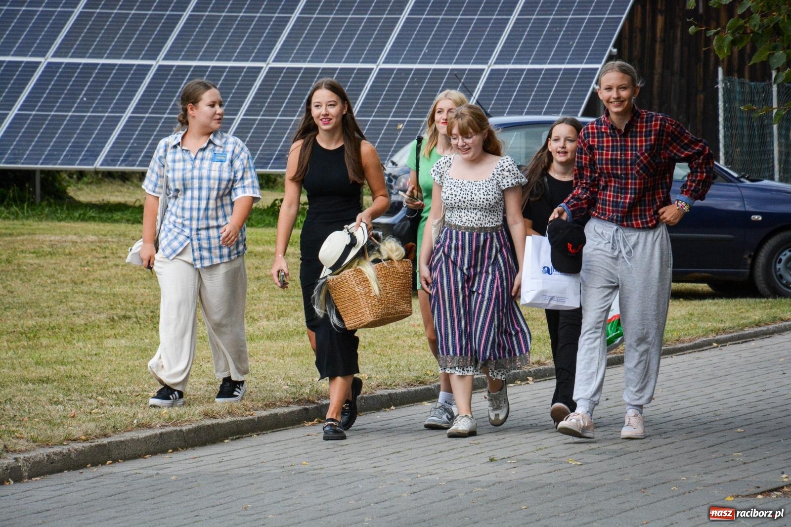 Zdjęcie w galerii na portalu naszraciborz.pl: Dożynki w Samborowicach – kolorowy korowód i rodzinna zabawa [FOTO i WIDEO] wiadomości z regionu