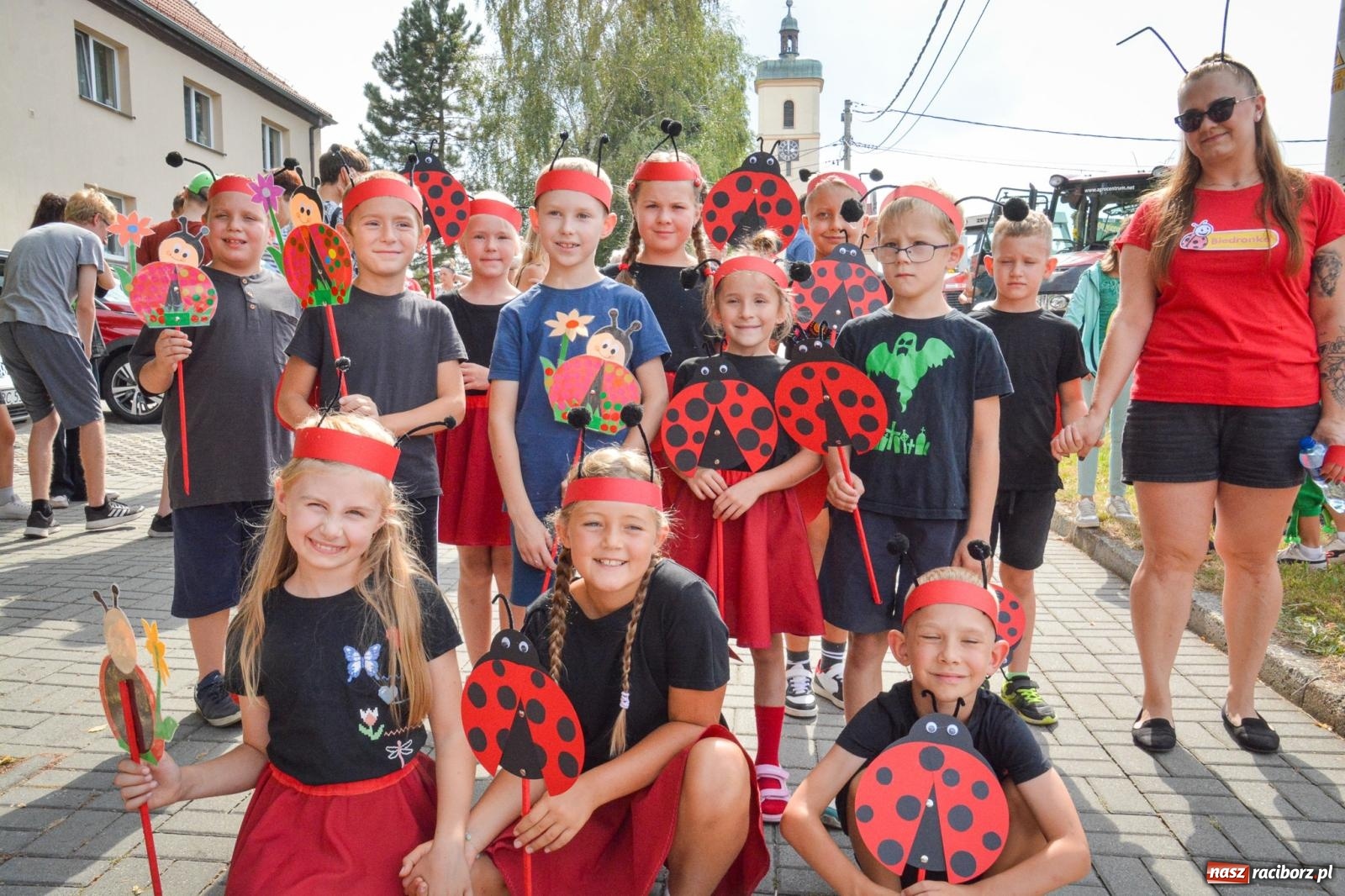 Zdjęcie w galerii na portalu naszraciborz.pl: Dożynki w Samborowicach – kolorowy korowód i rodzinna zabawa [FOTO i WIDEO] wiadomości z regionu