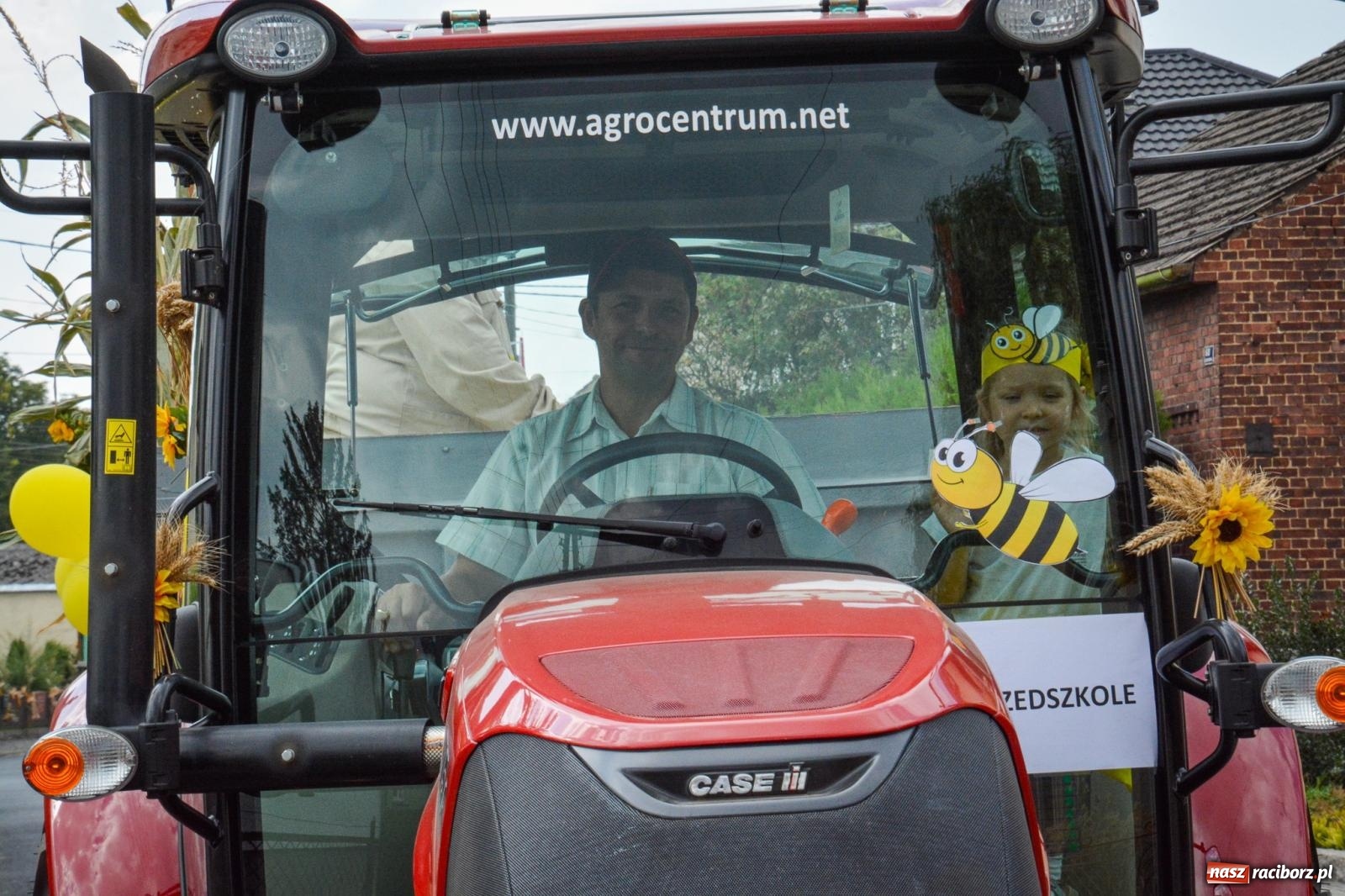 Zdjęcie w galerii na portalu naszraciborz.pl: Dożynki w Samborowicach – kolorowy korowód i rodzinna zabawa [FOTO i WIDEO] wiadomości z regionu