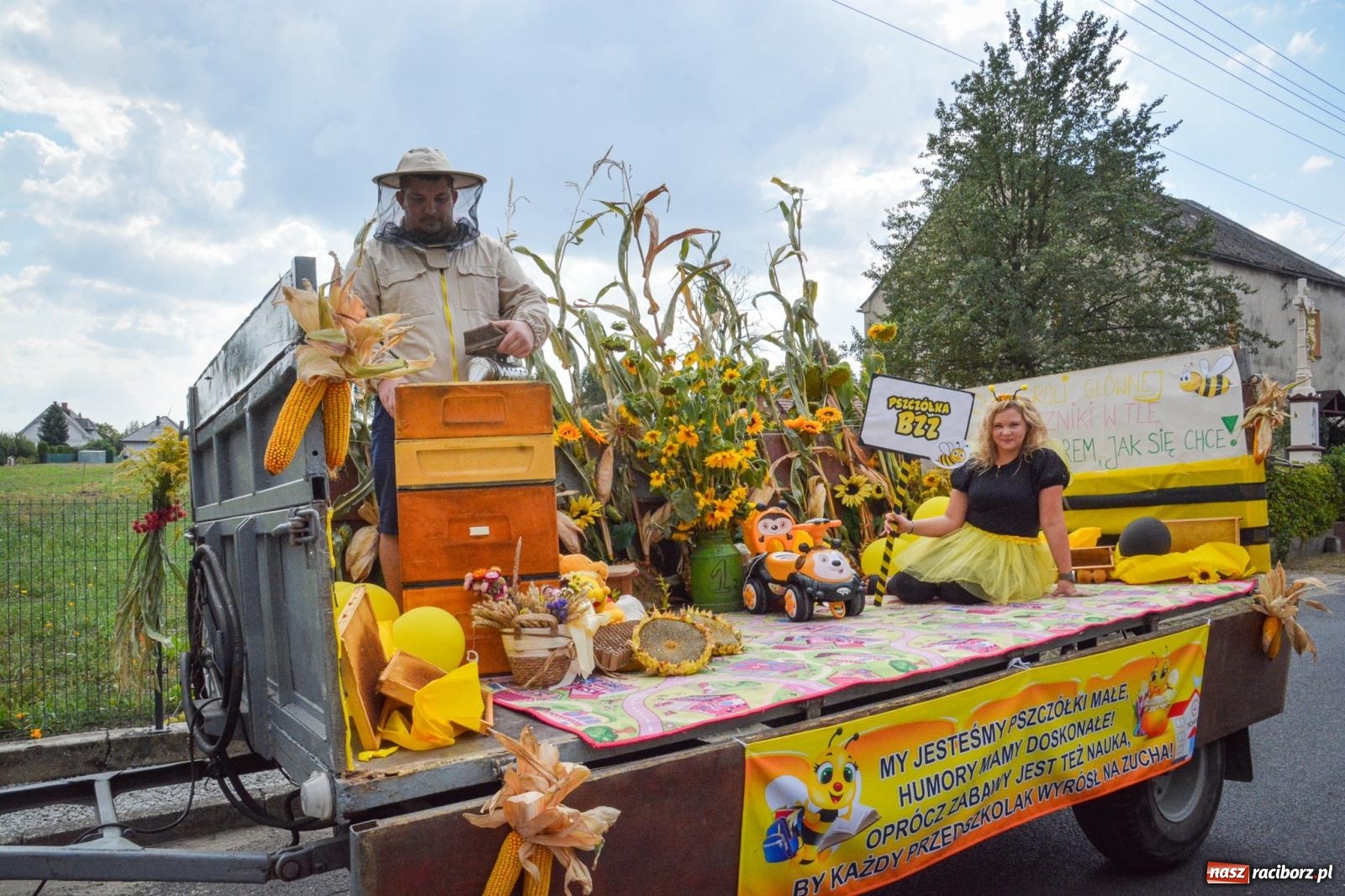 Zdjęcie w galerii na portalu naszraciborz.pl: Dożynki w Samborowicach – kolorowy korowód i rodzinna zabawa [FOTO i WIDEO] wiadomości z regionu