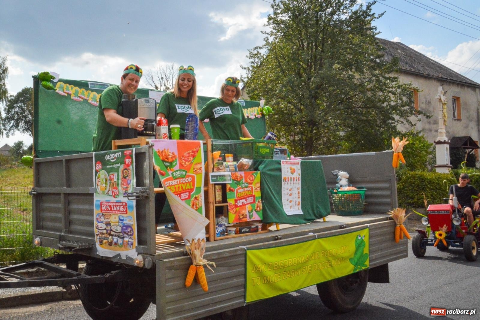 Zdjęcie w galerii na portalu naszraciborz.pl: Dożynki w Samborowicach – kolorowy korowód i rodzinna zabawa [FOTO i WIDEO] wiadomości z regionu