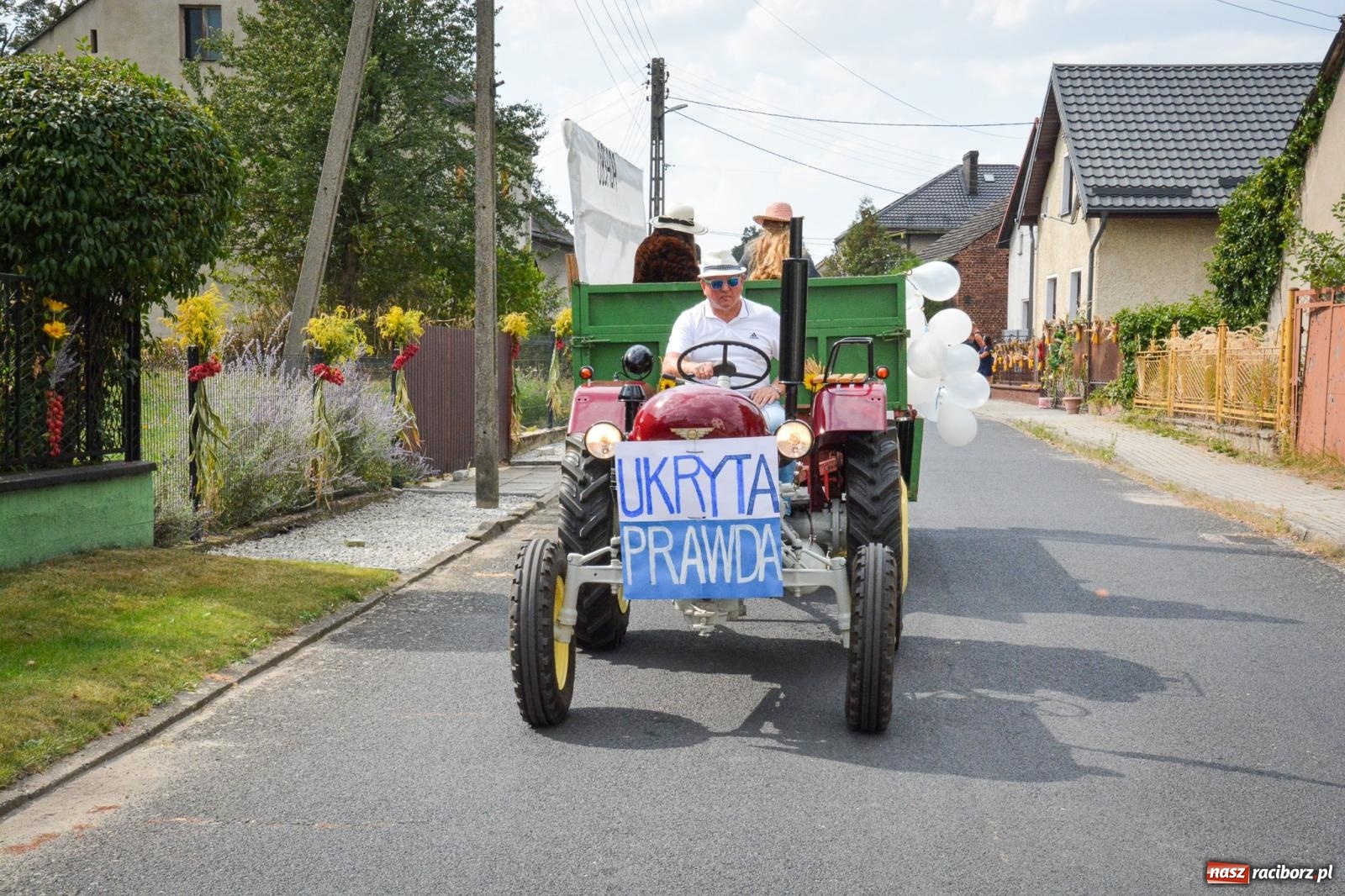 Zdjęcie w galerii na portalu naszraciborz.pl: Dożynki w Samborowicach – kolorowy korowód i rodzinna zabawa [FOTO i WIDEO] wiadomości z regionu