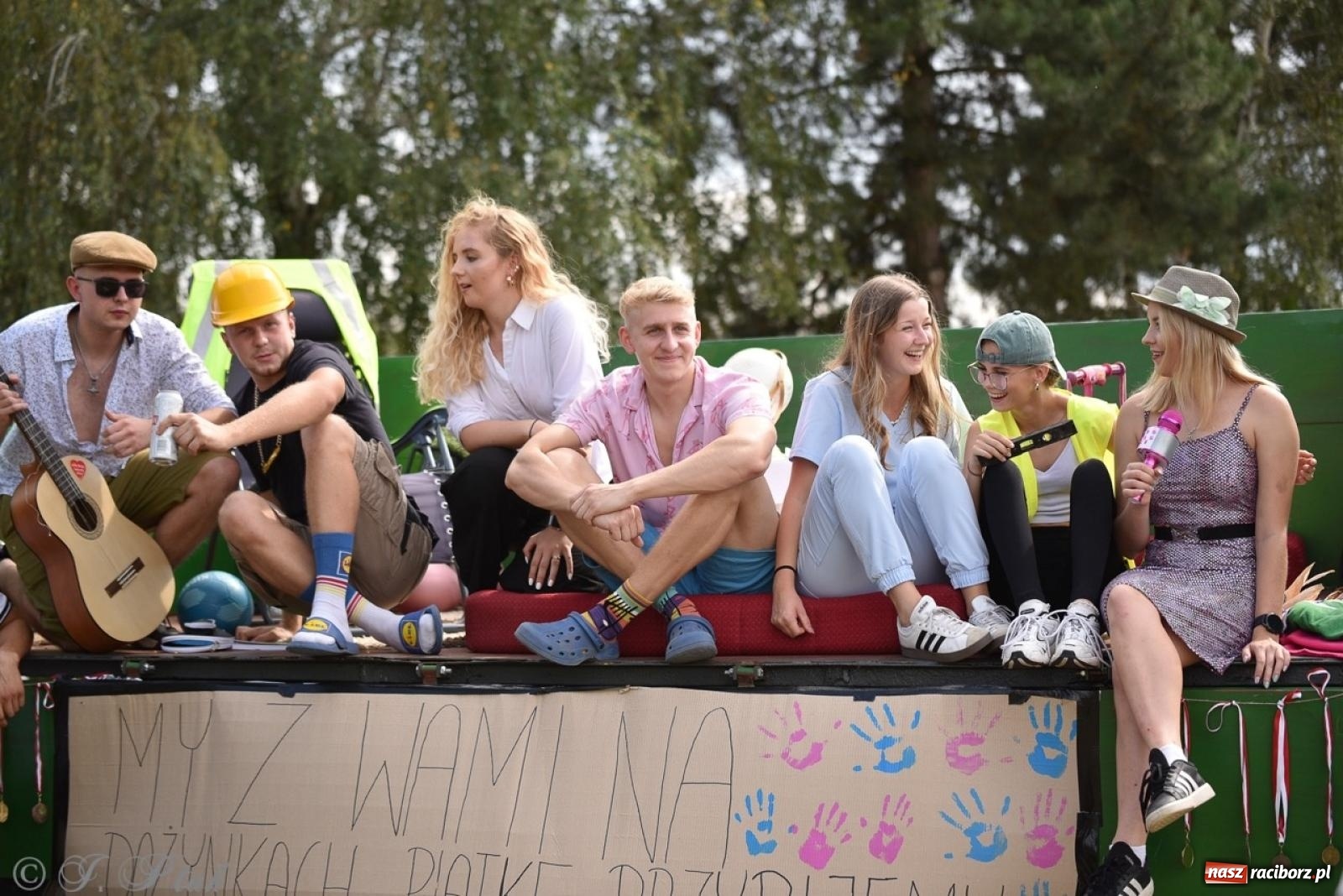 Zdjęcie w galerii na portalu naszraciborz.pl: Dożynki w Samborowicach – kolorowy korowód i rodzinna zabawa [FOTO i WIDEO] wiadomości z regionu