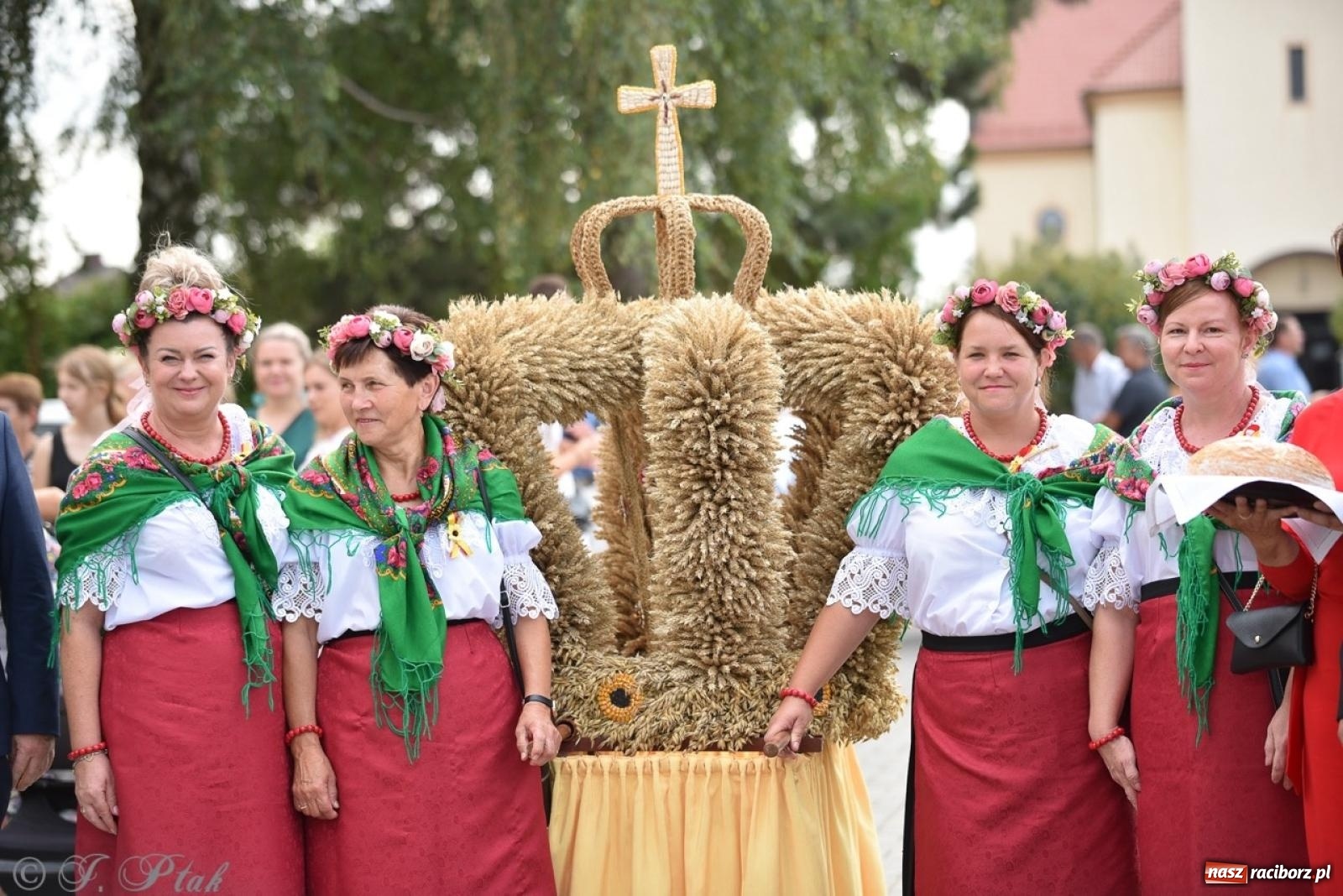 Zdjęcie w galerii na portalu naszraciborz.pl: Dożynki w Samborowicach – kolorowy korowód i rodzinna zabawa [FOTO i WIDEO] wiadomości z regionu