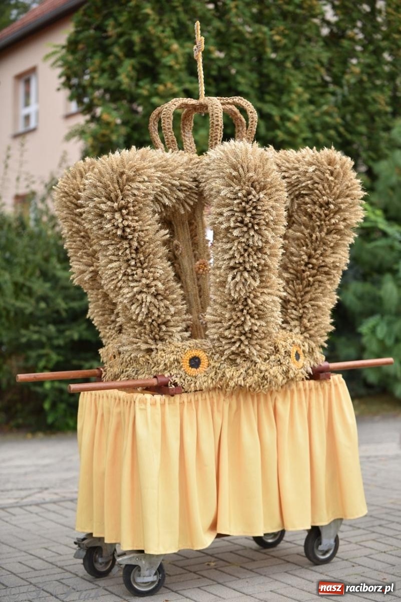 Zdjęcie w galerii na portalu naszraciborz.pl: Dożynki w Samborowicach – kolorowy korowód i rodzinna zabawa [FOTO i WIDEO] wiadomości z regionu