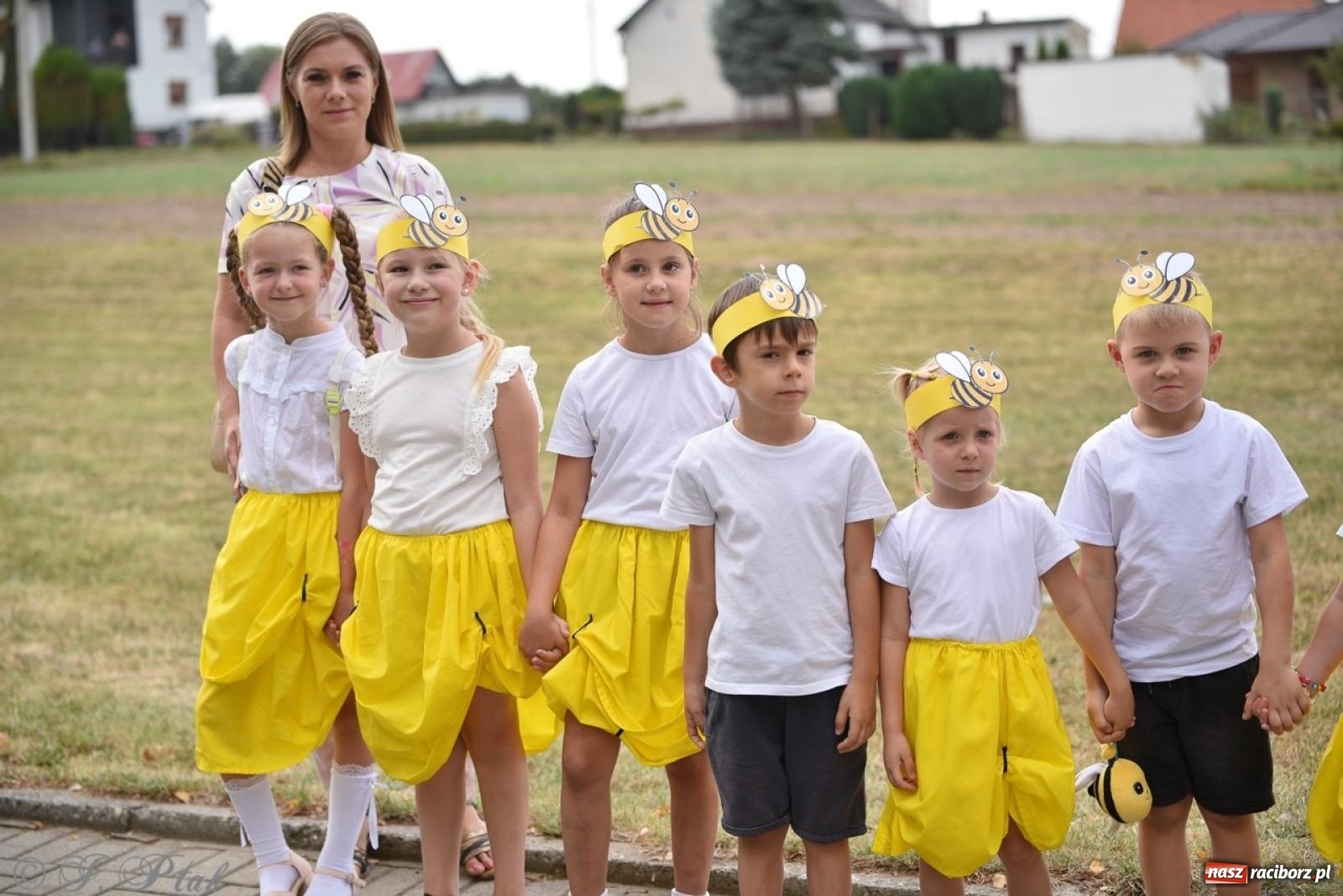 Zdjęcie w galerii na portalu naszraciborz.pl: Dożynki w Samborowicach – kolorowy korowód i rodzinna zabawa [FOTO i WIDEO] wiadomości z regionu