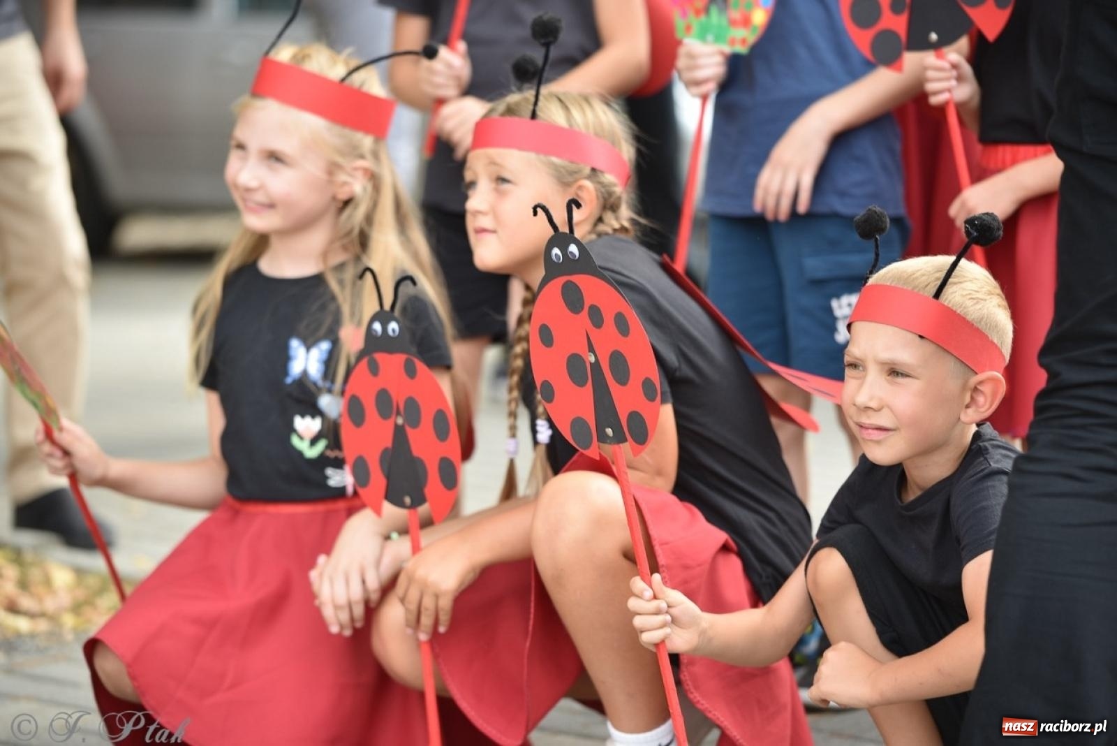 Zdjęcie w galerii na portalu naszraciborz.pl: Dożynki w Samborowicach – kolorowy korowód i rodzinna zabawa [FOTO i WIDEO] wiadomości z regionu