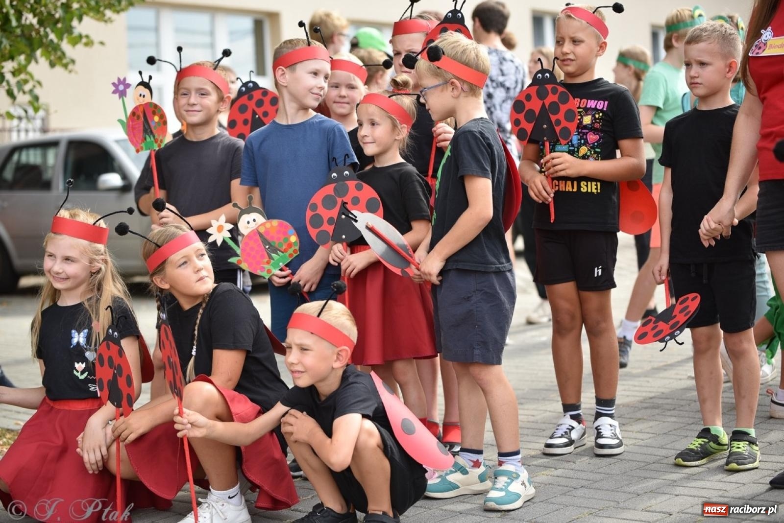 Zdjęcie w galerii na portalu naszraciborz.pl: Dożynki w Samborowicach – kolorowy korowód i rodzinna zabawa [FOTO i WIDEO] wiadomości z regionu