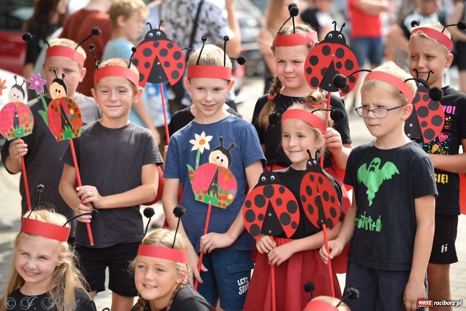 Zdjęcie w galerii na portalu naszraciborz.pl: Dożynki w Samborowicach – kolorowy korowód i rodzinna zabawa [FOTO i WIDEO] wiadomości z regionu