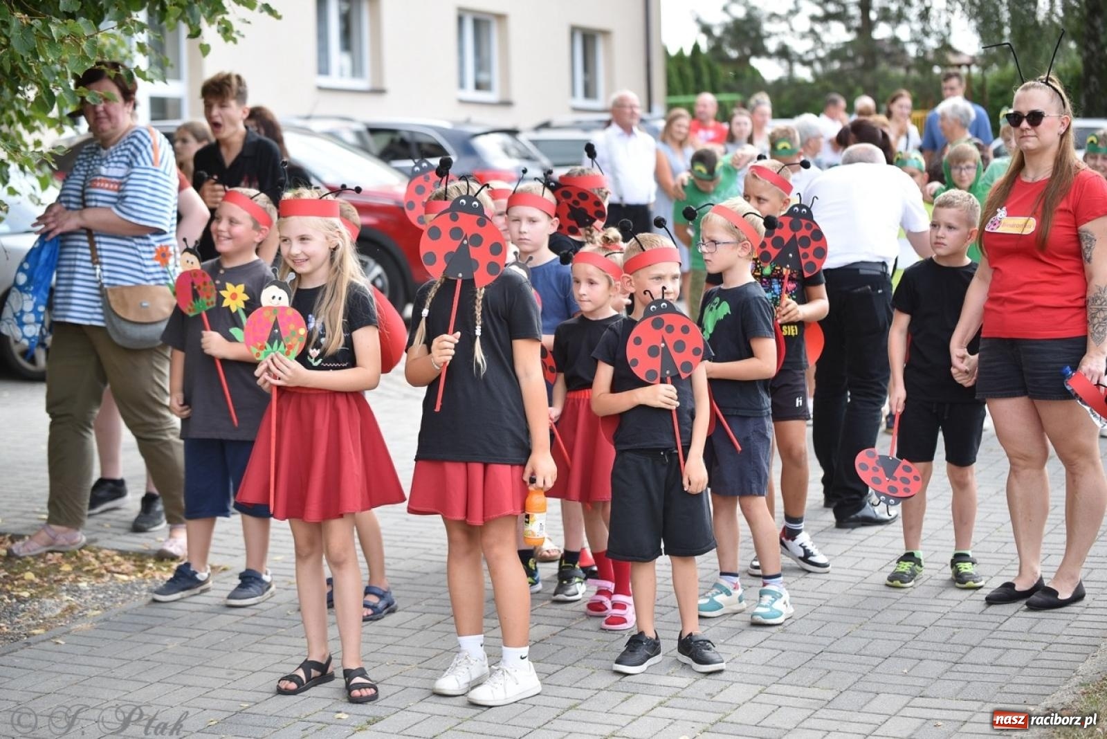 Zdjęcie w galerii na portalu naszraciborz.pl: Dożynki w Samborowicach – kolorowy korowód i rodzinna zabawa [FOTO i WIDEO] wiadomości z regionu