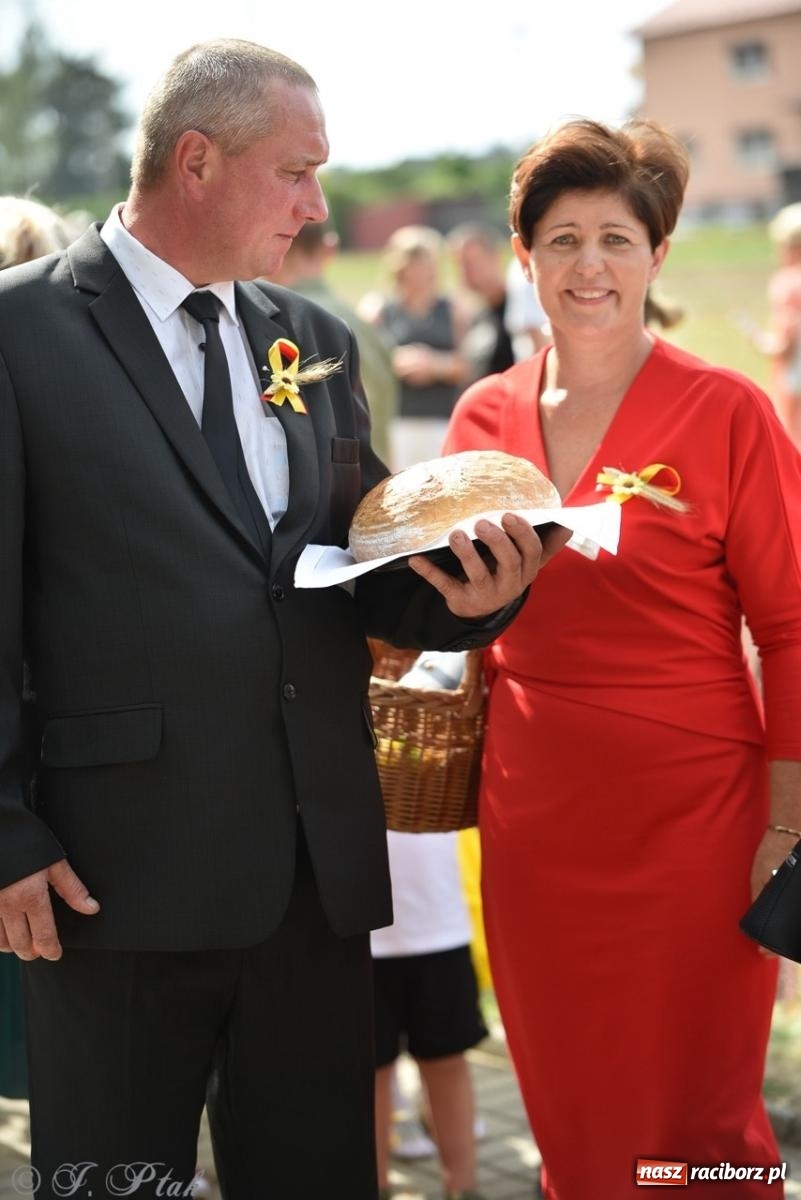 Zdjęcie w galerii na portalu naszraciborz.pl: Dożynki w Samborowicach – kolorowy korowód i rodzinna zabawa [FOTO i WIDEO] wiadomości z regionu