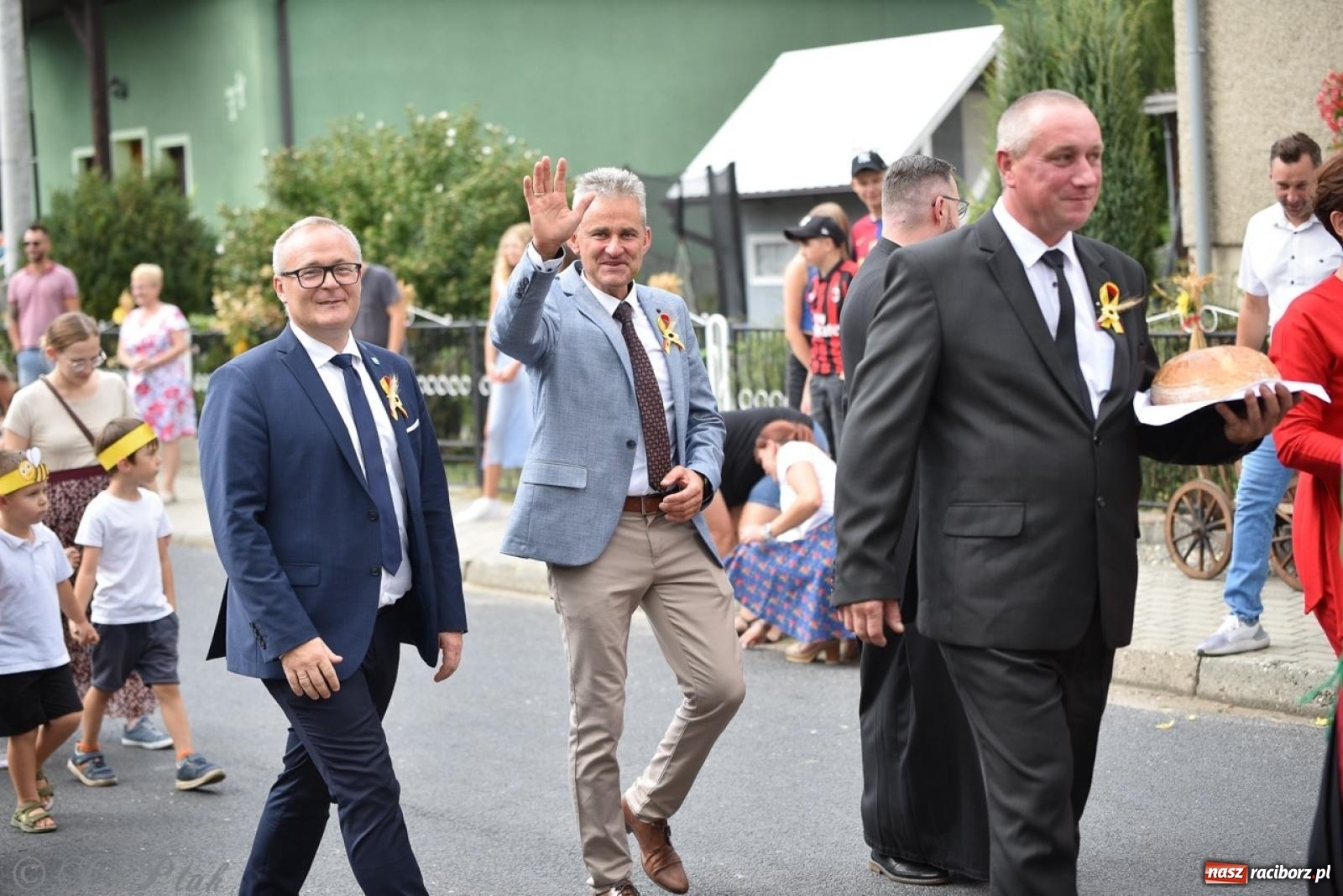 Zdjęcie w galerii na portalu naszraciborz.pl: Dożynki w Samborowicach – kolorowy korowód i rodzinna zabawa [FOTO i WIDEO] wiadomości z regionu