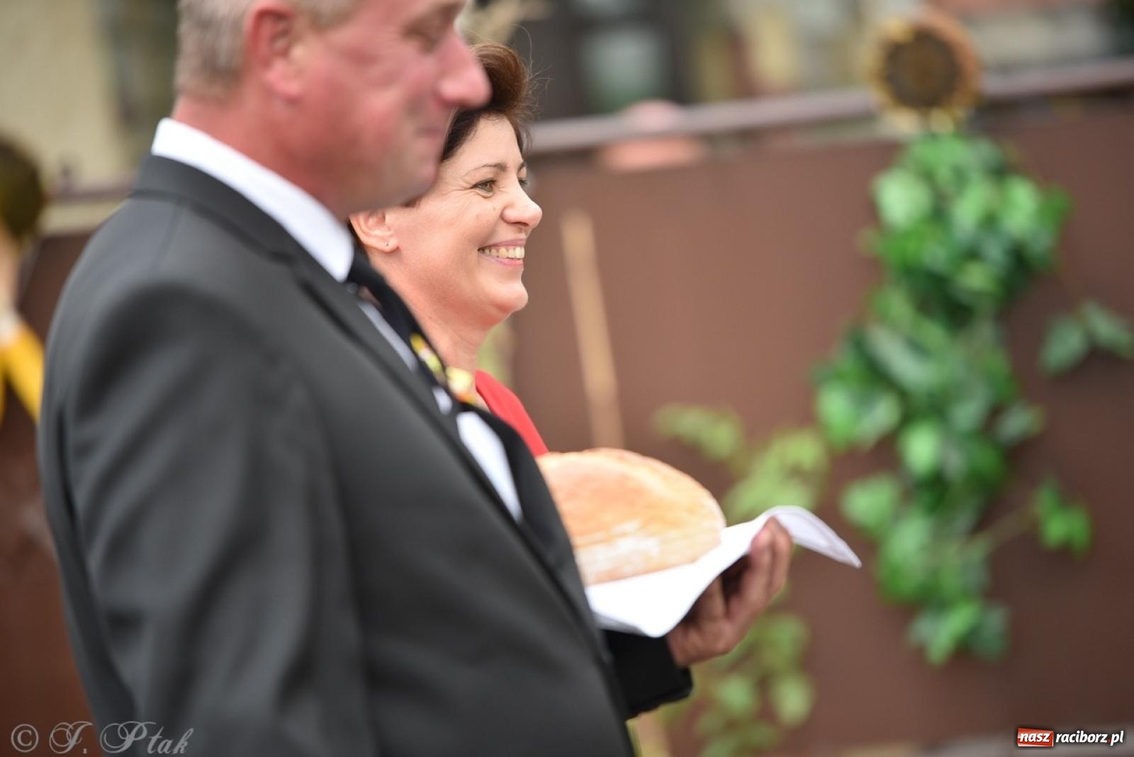 Zdjęcie w galerii na portalu naszraciborz.pl: Dożynki w Samborowicach – kolorowy korowód i rodzinna zabawa [FOTO i WIDEO] wiadomości z regionu