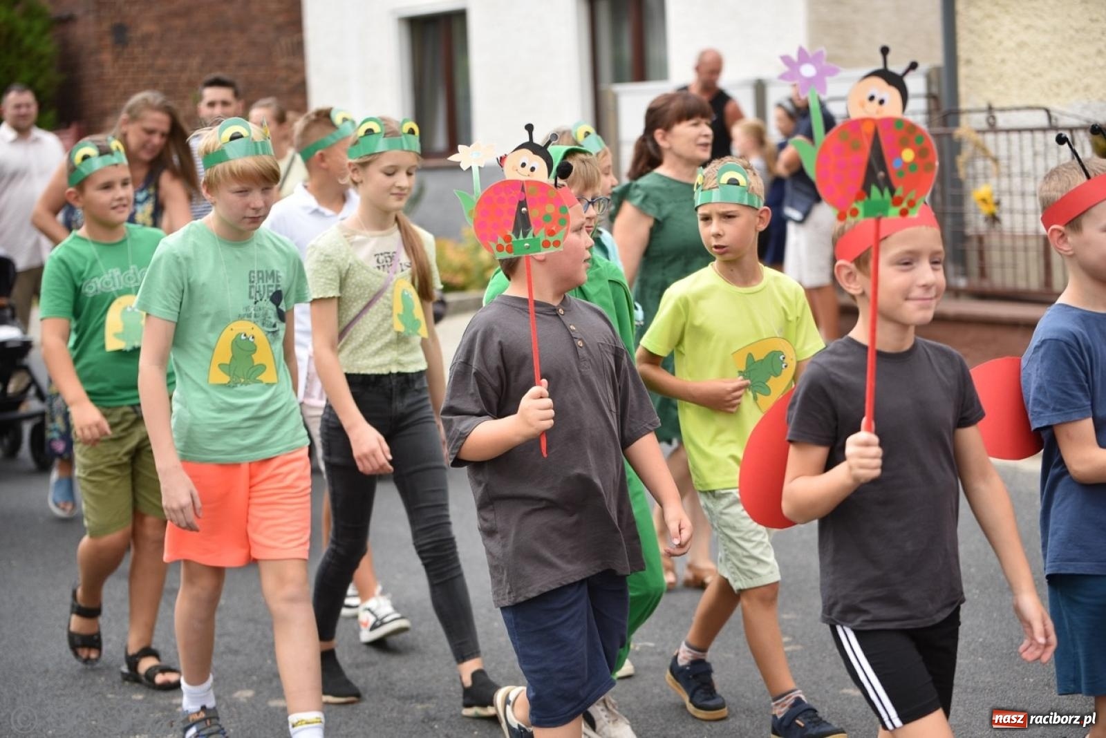 Zdjęcie w galerii na portalu naszraciborz.pl: Dożynki w Samborowicach – kolorowy korowód i rodzinna zabawa [FOTO i WIDEO] wiadomości z regionu