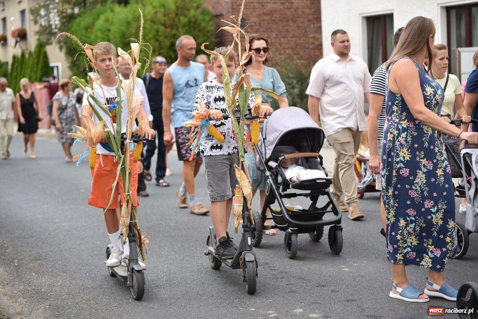 Zdjęcie w galerii na portalu naszraciborz.pl: Dożynki w Samborowicach – kolorowy korowód i rodzinna zabawa [FOTO i WIDEO] wiadomości z regionu