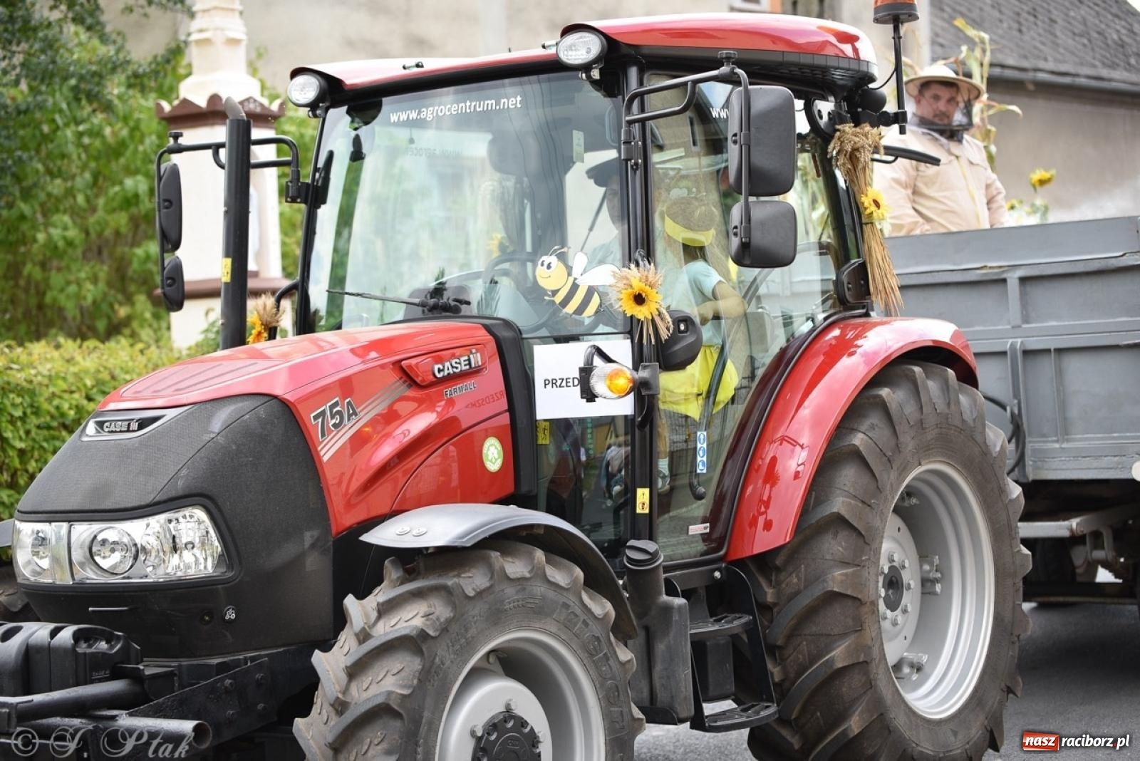 Zdjęcie w galerii na portalu naszraciborz.pl: Dożynki w Samborowicach – kolorowy korowód i rodzinna zabawa [FOTO i WIDEO] wiadomości z regionu