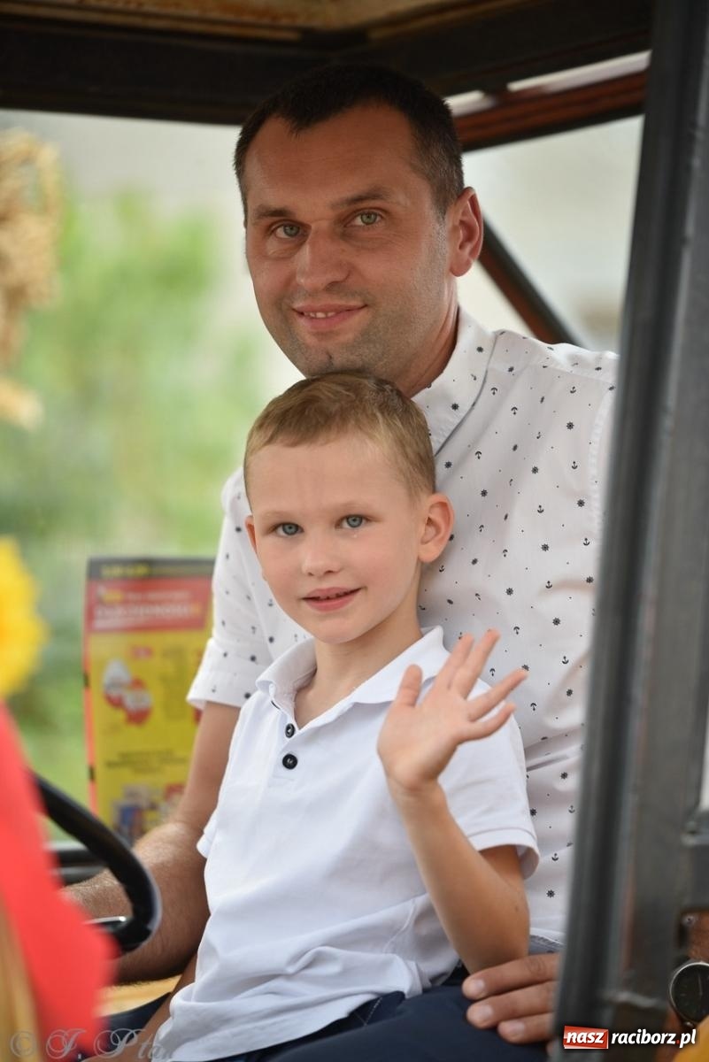 Zdjęcie w galerii na portalu naszraciborz.pl: Dożynki w Samborowicach – kolorowy korowód i rodzinna zabawa [FOTO i WIDEO] wiadomości z regionu