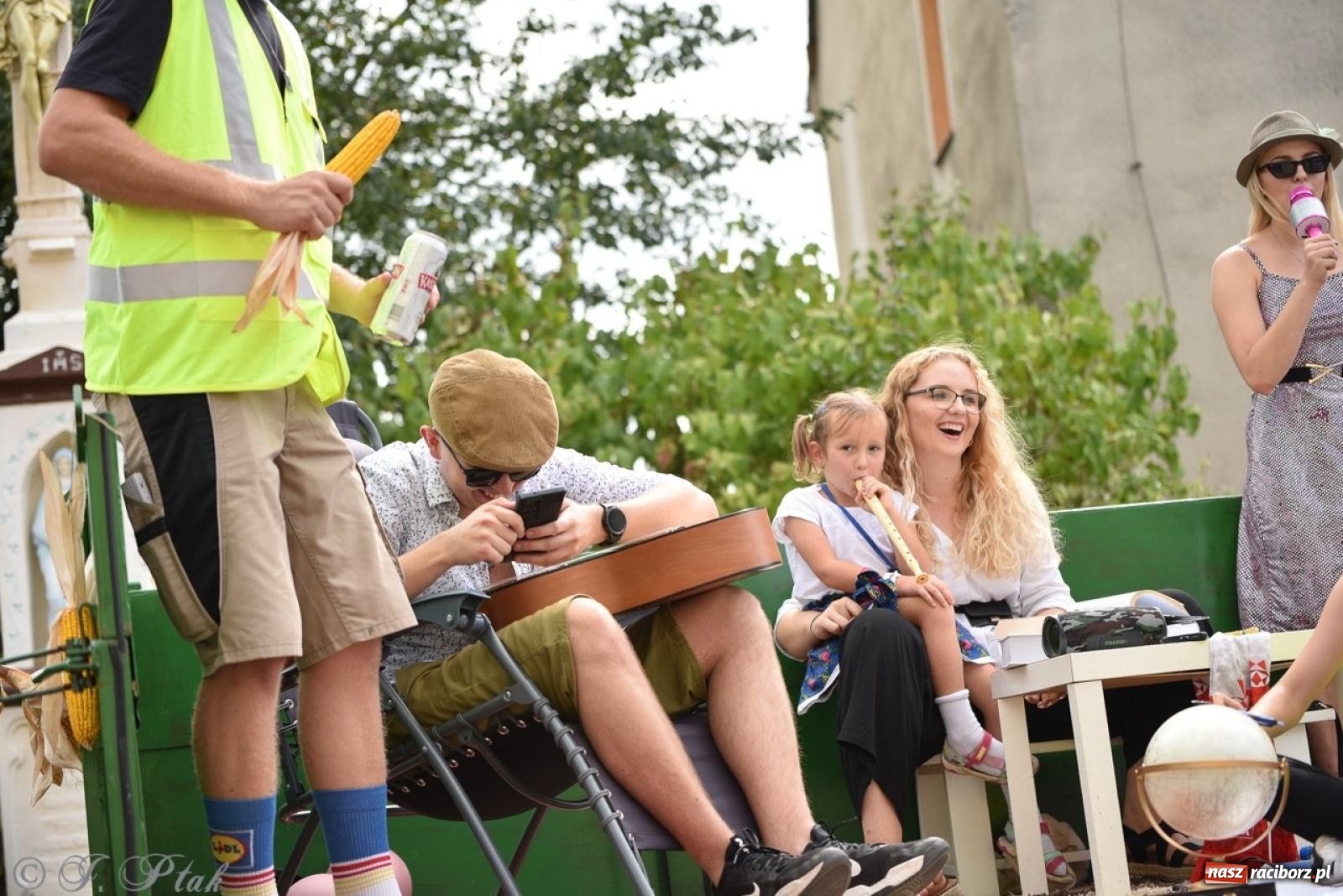Zdjęcie w galerii na portalu naszraciborz.pl: Dożynki w Samborowicach – kolorowy korowód i rodzinna zabawa [FOTO i WIDEO] wiadomości z regionu