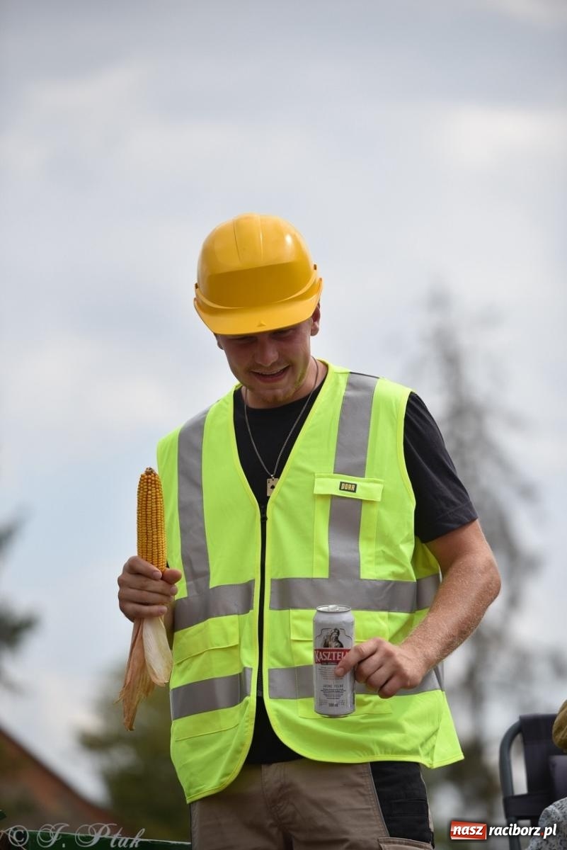 Zdjęcie w galerii na portalu naszraciborz.pl: Dożynki w Samborowicach – kolorowy korowód i rodzinna zabawa [FOTO i WIDEO] wiadomości z regionu