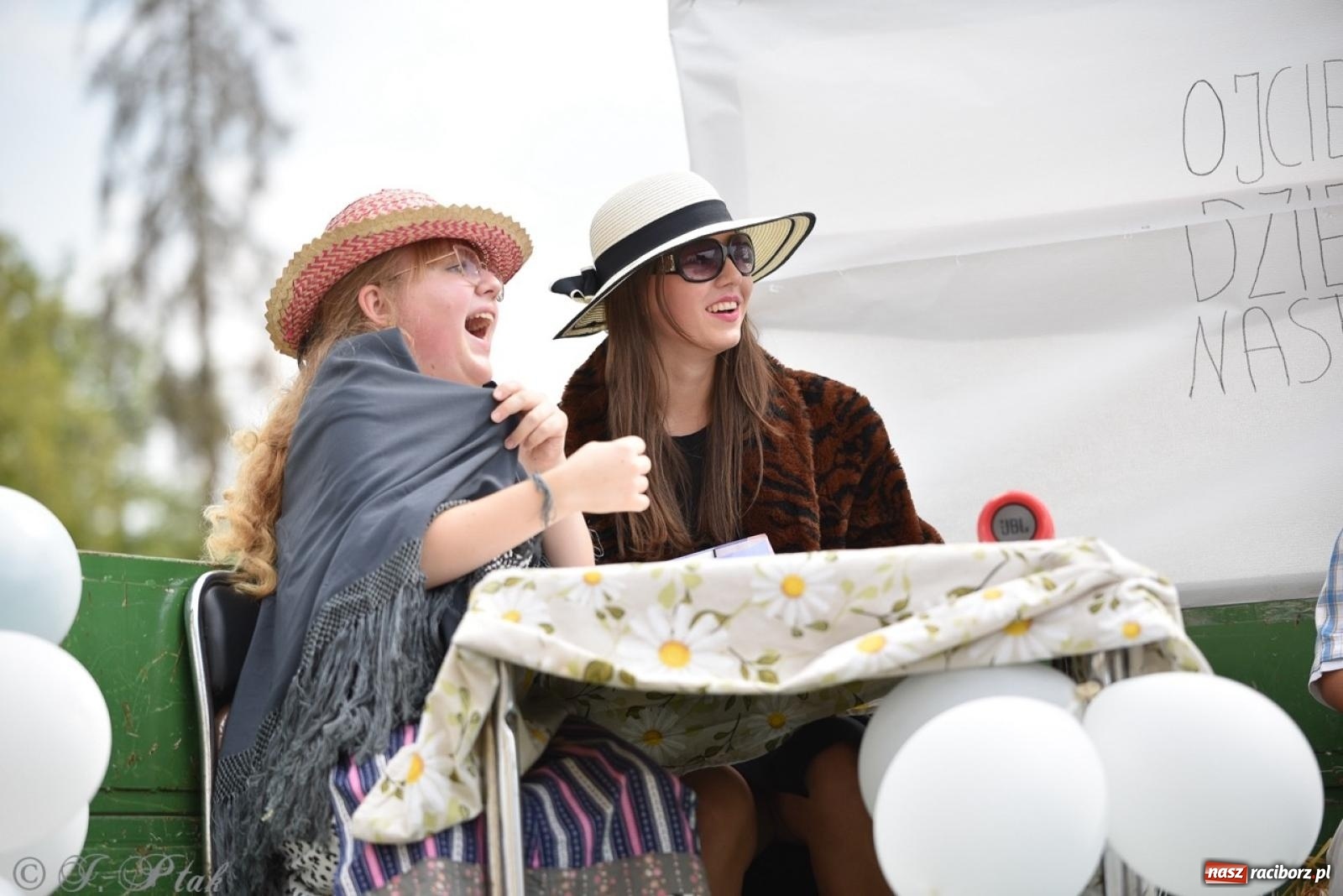 Zdjęcie w galerii na portalu naszraciborz.pl: Dożynki w Samborowicach – kolorowy korowód i rodzinna zabawa [FOTO i WIDEO] wiadomości z regionu