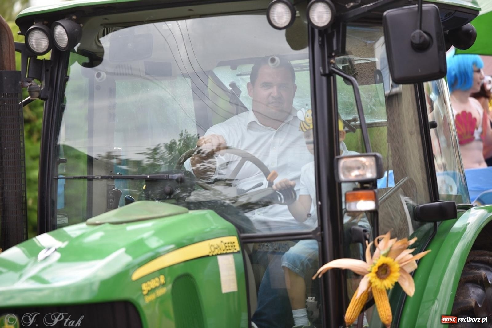 Zdjęcie w galerii na portalu naszraciborz.pl: Dożynki w Samborowicach – kolorowy korowód i rodzinna zabawa [FOTO i WIDEO] wiadomości z regionu