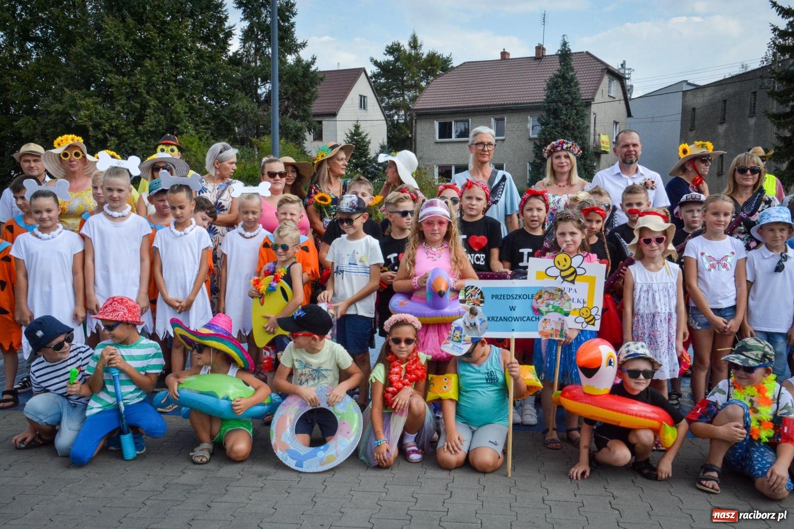 Zdjęcie w galerii na portalu naszraciborz.pl: Kolorowe pożegnanie Lata w Krzanowicach [FOTO i WIDEO] wiadomości z regionu