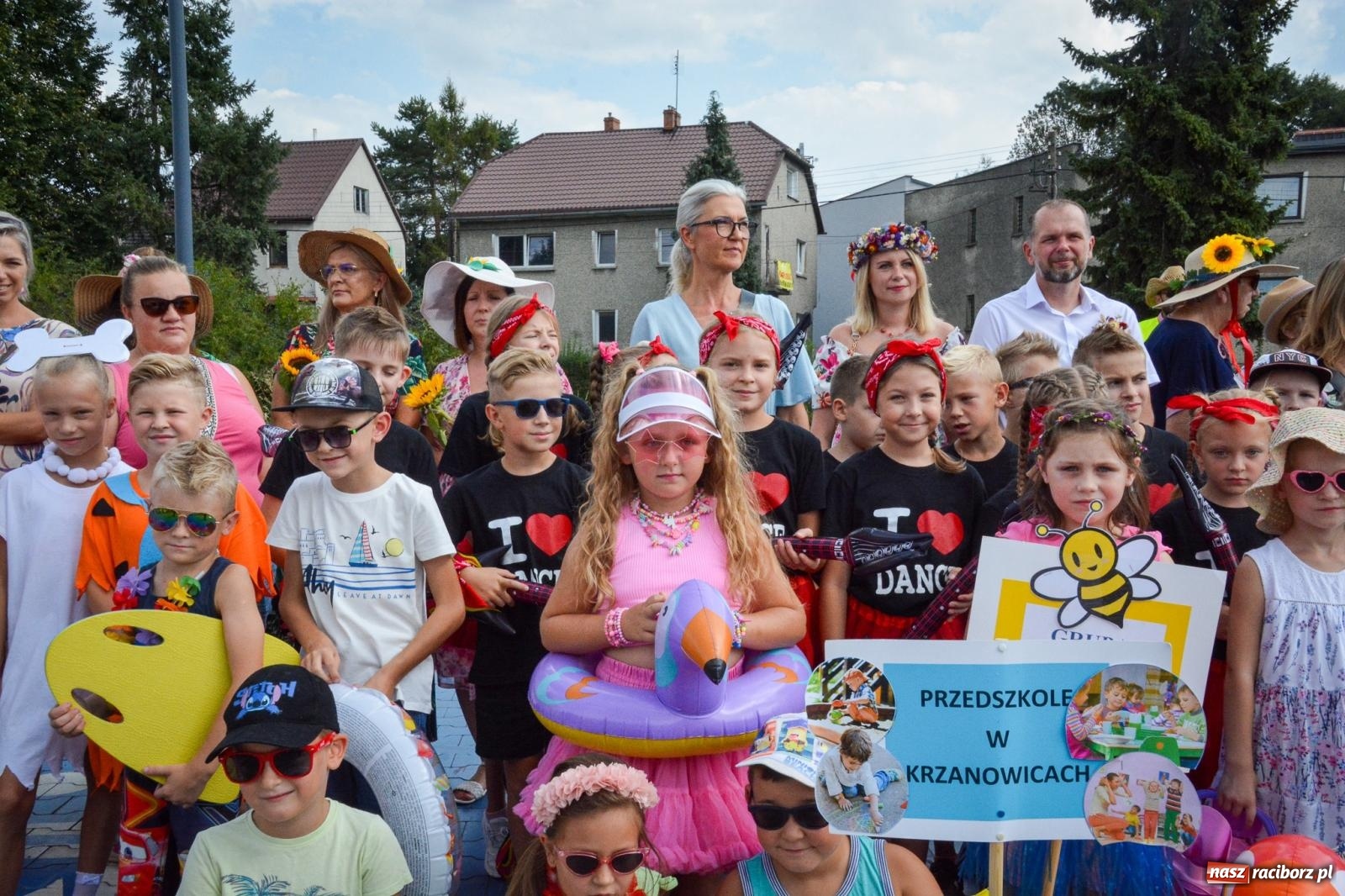 Zdjęcie w galerii na portalu naszraciborz.pl: Kolorowe pożegnanie Lata w Krzanowicach [FOTO i WIDEO] wiadomości z regionu