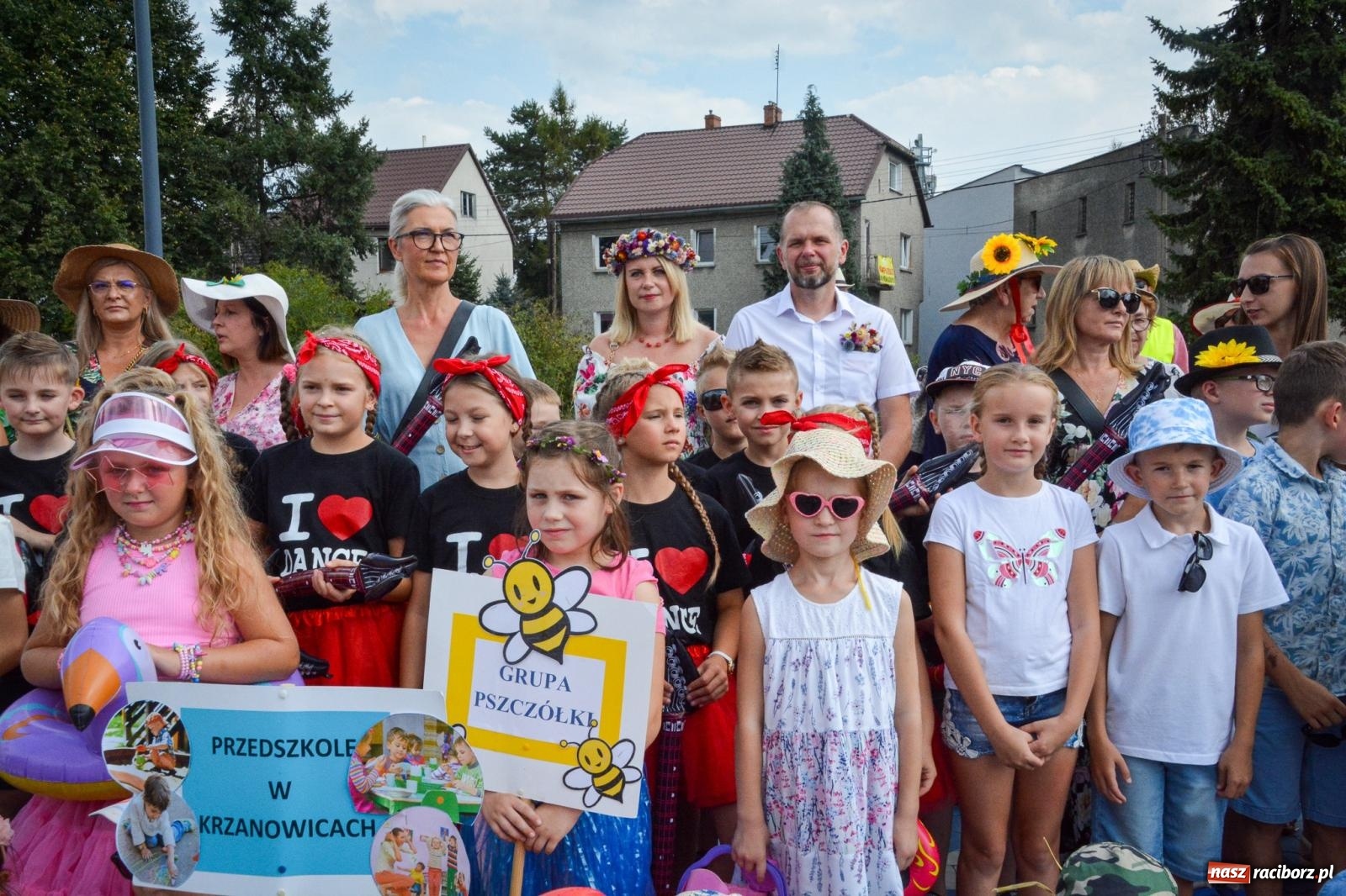 Zdjęcie w galerii na portalu naszraciborz.pl: Kolorowe pożegnanie Lata w Krzanowicach [FOTO i WIDEO] wiadomości z regionu