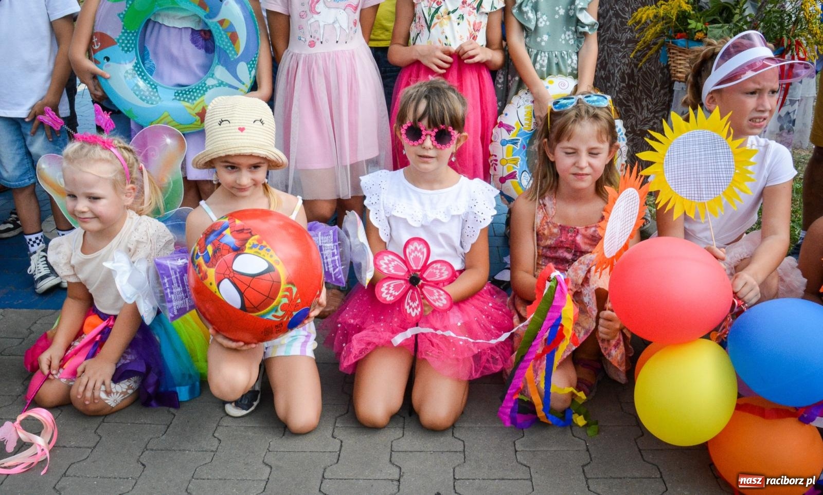 Zdjęcie w galerii na portalu naszraciborz.pl: Kolorowe pożegnanie Lata w Krzanowicach [FOTO i WIDEO] wiadomości z regionu
