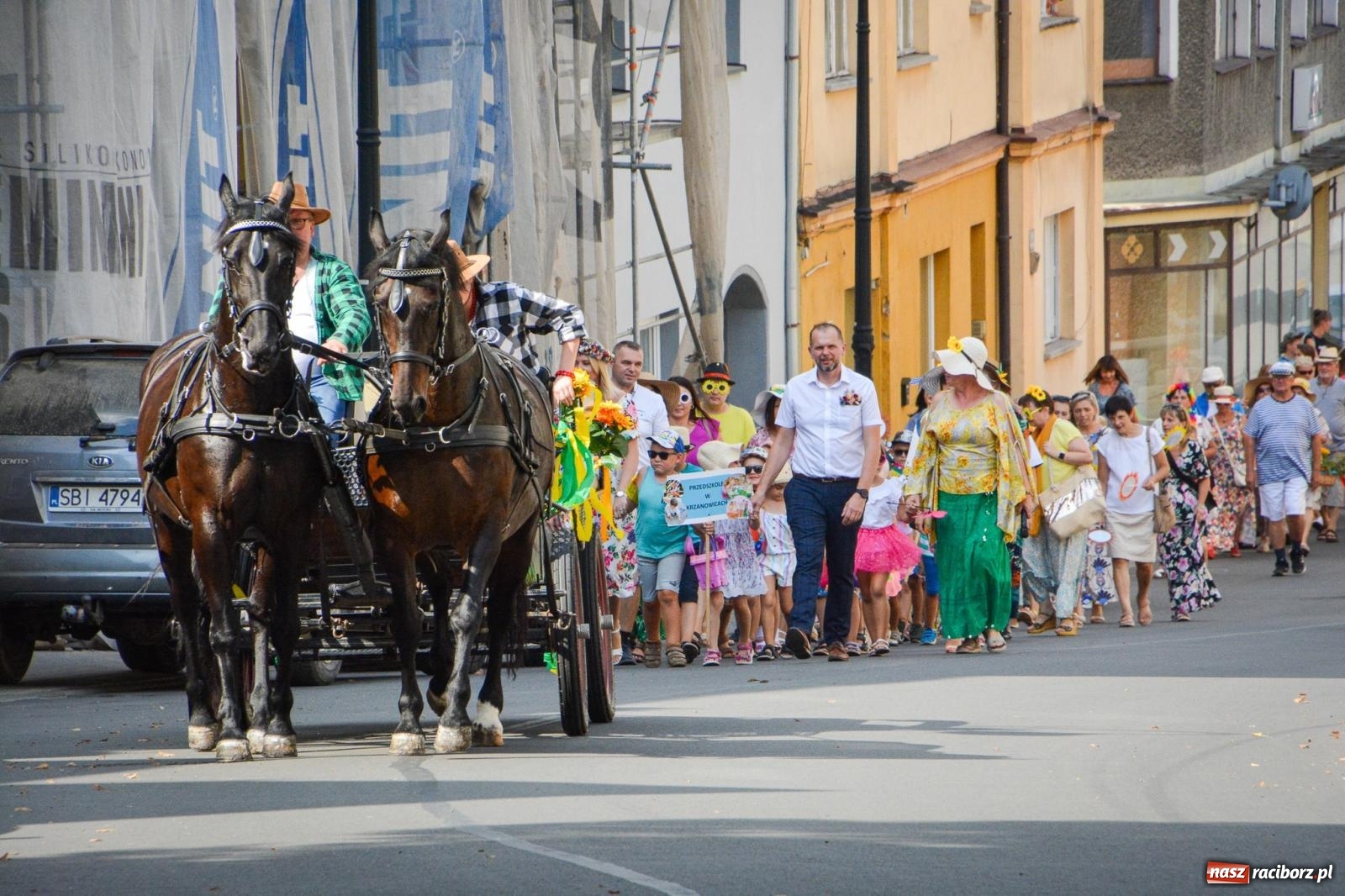Zdjęcie w galerii na portalu naszraciborz.pl: Kolorowe pożegnanie Lata w Krzanowicach [FOTO i WIDEO] wiadomości z regionu