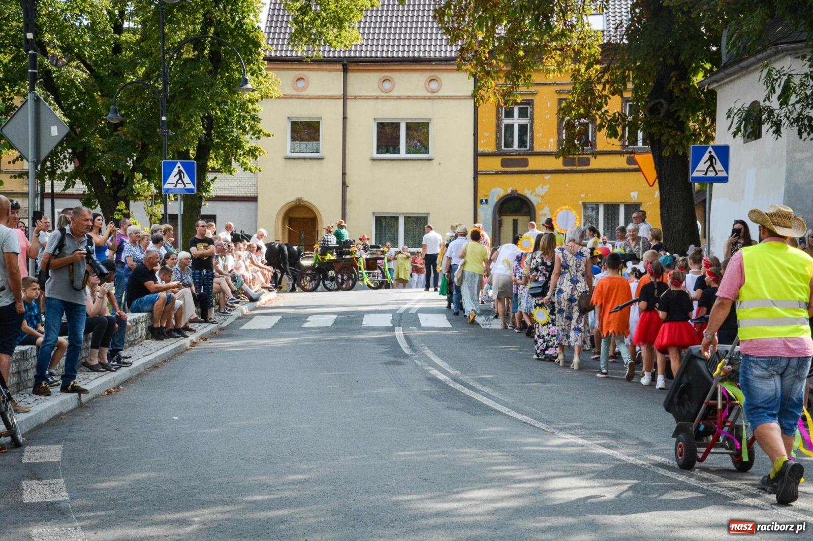 Zdjęcie w galerii na portalu naszraciborz.pl: Kolorowe pożegnanie Lata w Krzanowicach [FOTO i WIDEO] wiadomości z regionu