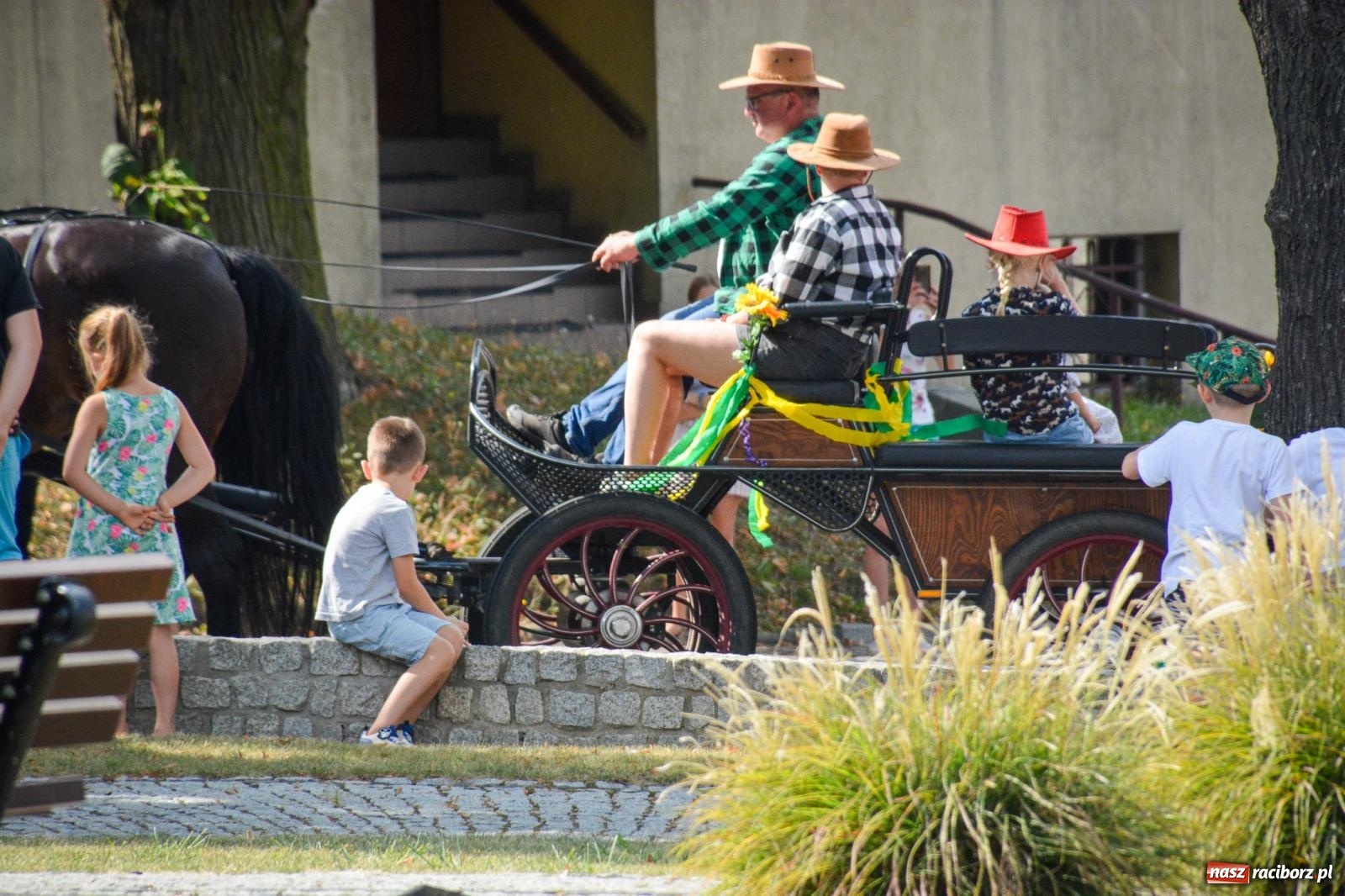 Zdjęcie w galerii na portalu naszraciborz.pl: Kolorowe pożegnanie Lata w Krzanowicach [FOTO i WIDEO] wiadomości z regionu
