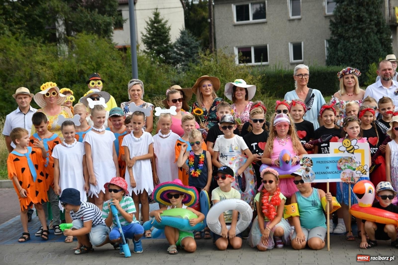 Zdjęcie w galerii na portalu naszraciborz.pl: Kolorowe pożegnanie Lata w Krzanowicach [FOTO i WIDEO] wiadomości z regionu