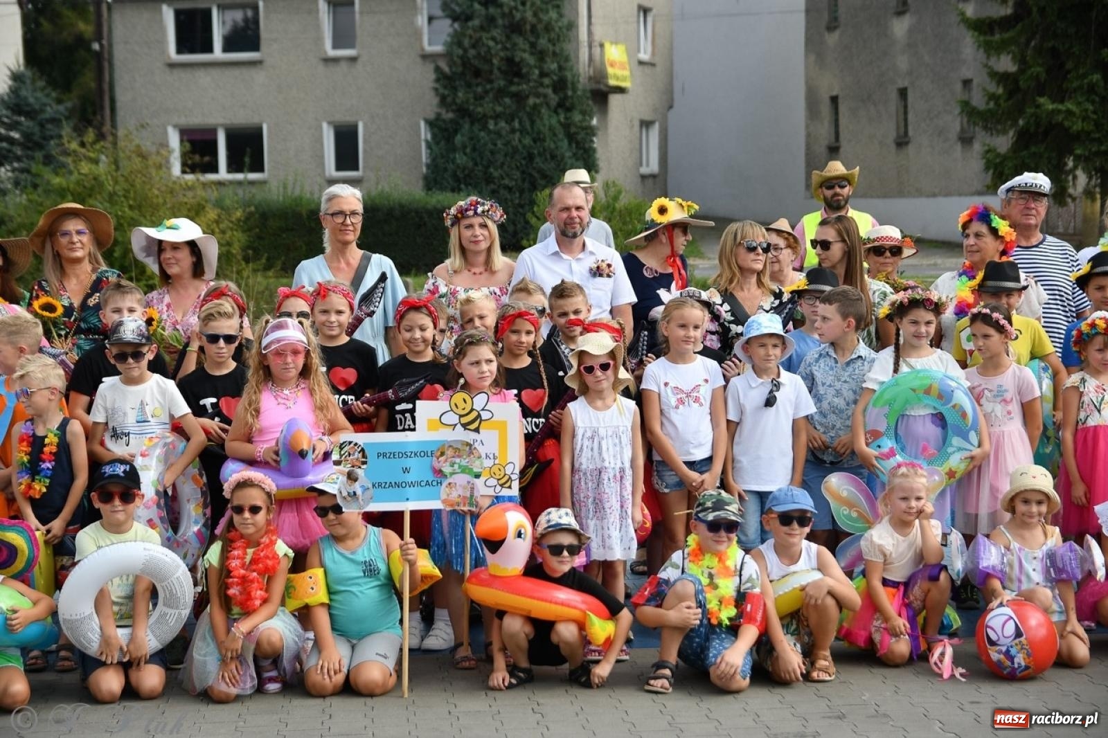 Zdjęcie w galerii na portalu naszraciborz.pl: Kolorowe pożegnanie Lata w Krzanowicach [FOTO i WIDEO] wiadomości z regionu