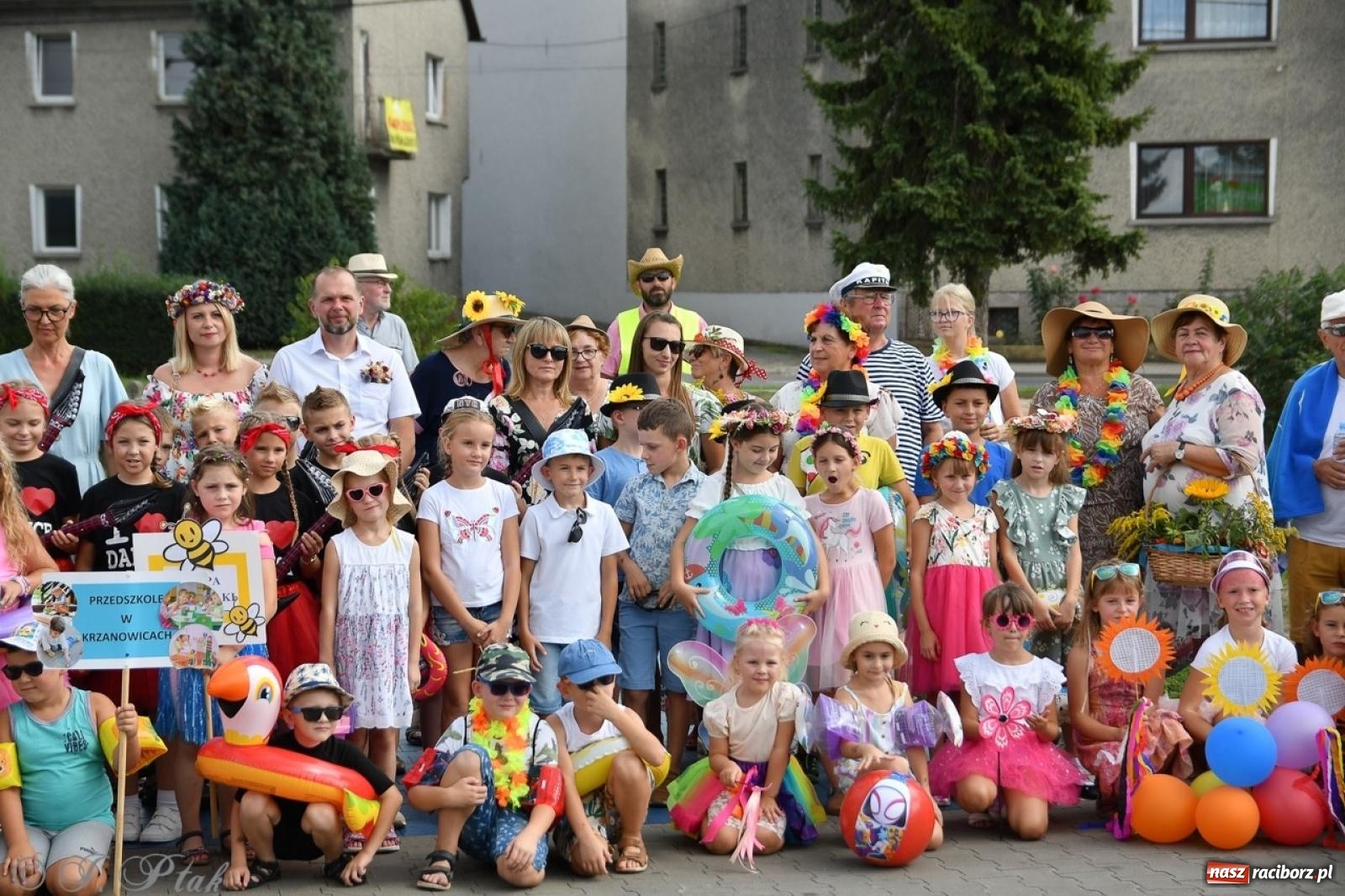 Zdjęcie w galerii na portalu naszraciborz.pl: Kolorowe pożegnanie Lata w Krzanowicach [FOTO i WIDEO] wiadomości z regionu