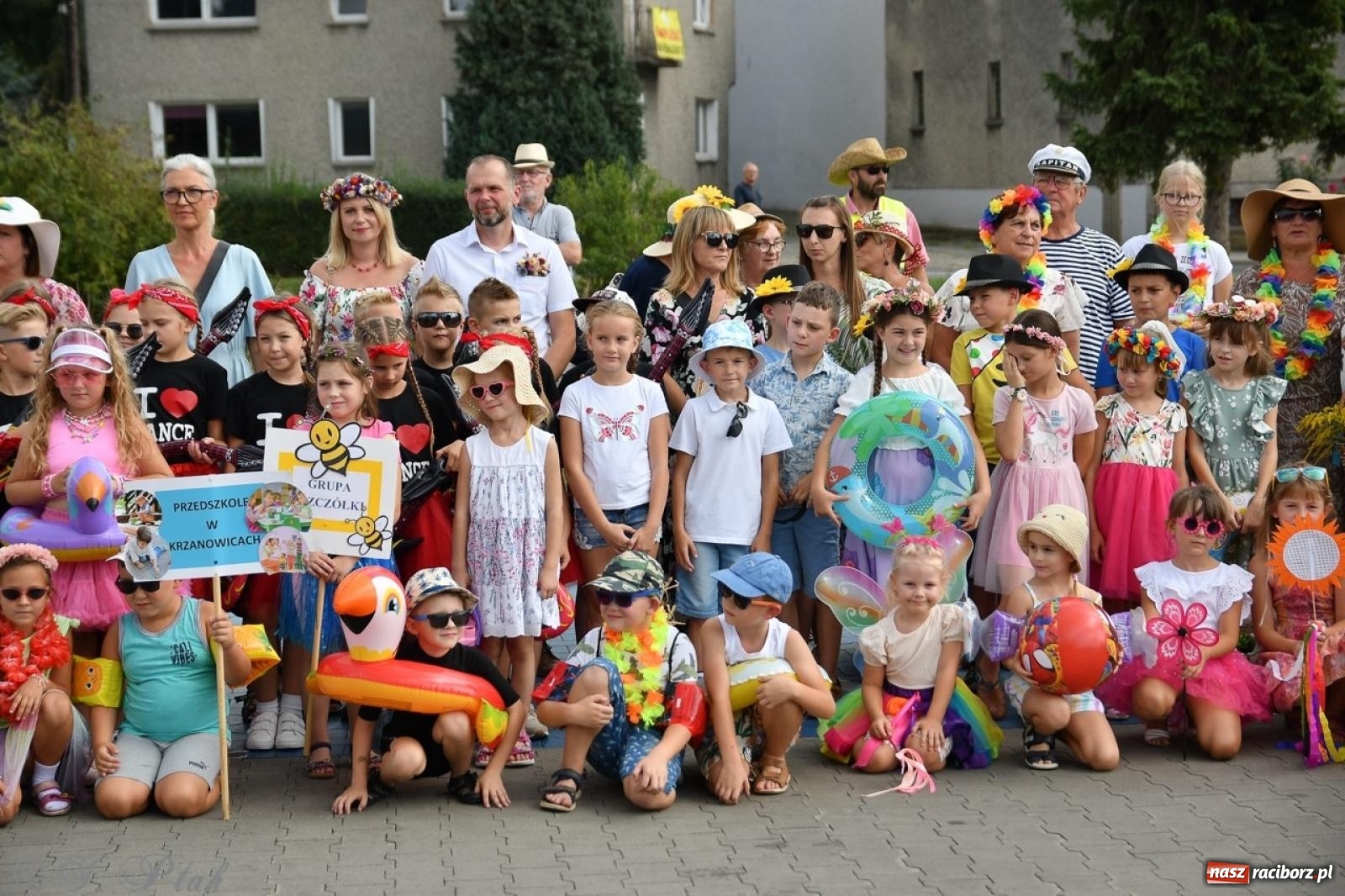 Zdjęcie w galerii na portalu naszraciborz.pl: Kolorowe pożegnanie Lata w Krzanowicach [FOTO i WIDEO] wiadomości z regionu