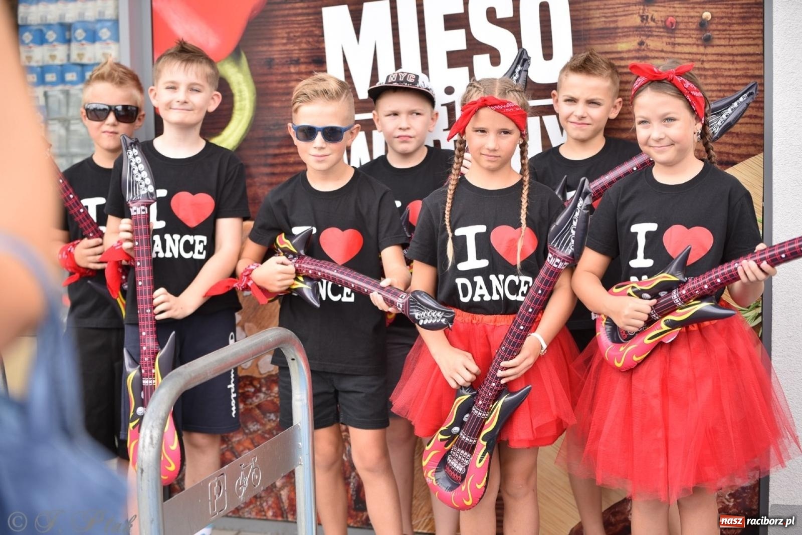 Zdjęcie w galerii na portalu naszraciborz.pl: Kolorowe pożegnanie Lata w Krzanowicach [FOTO i WIDEO] wiadomości z regionu