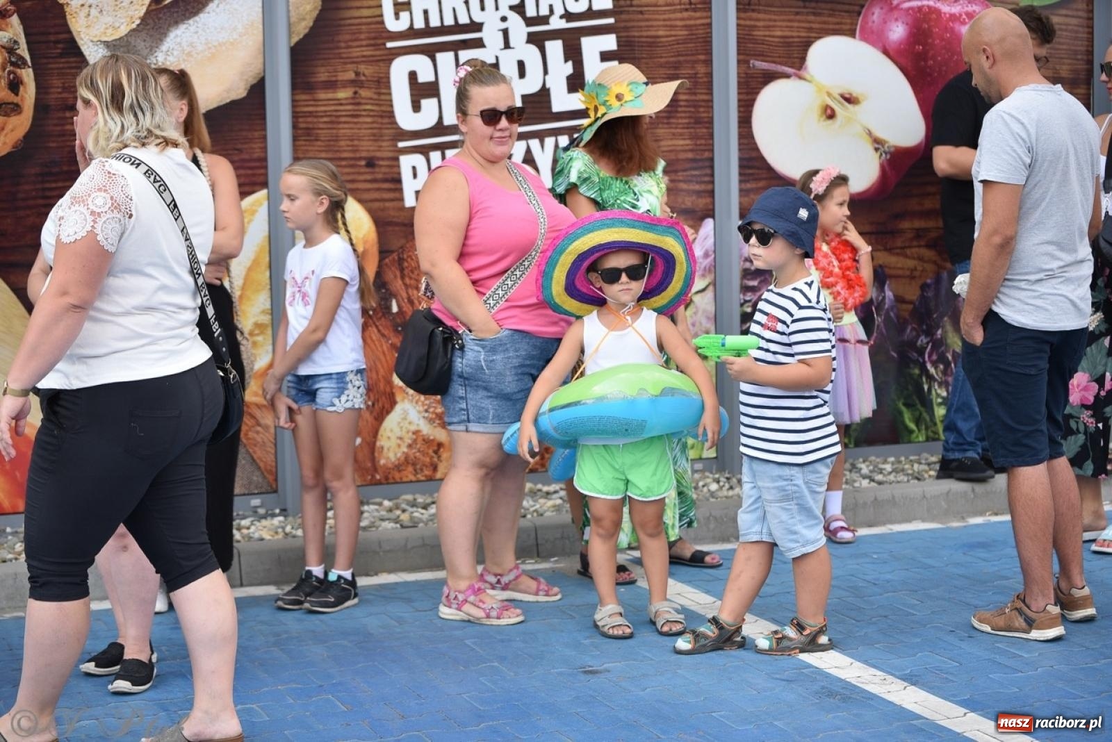 Zdjęcie w galerii na portalu naszraciborz.pl: Kolorowe pożegnanie Lata w Krzanowicach [FOTO i WIDEO] wiadomości z regionu
