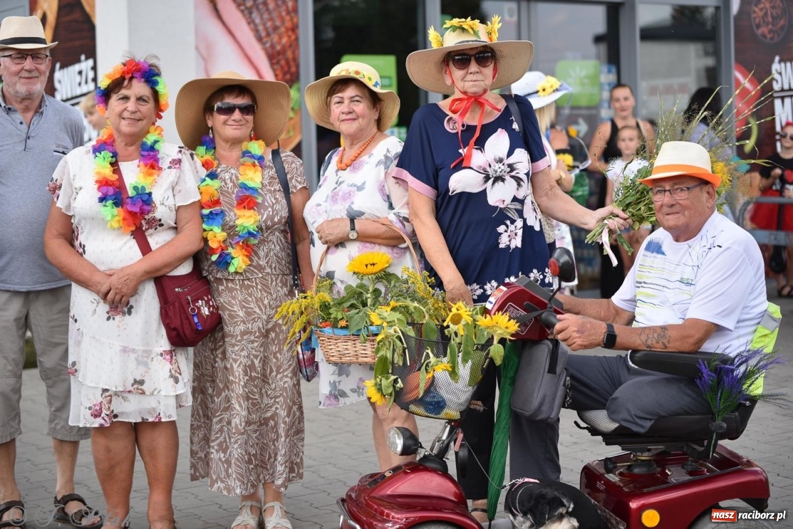 Zdjęcie w galerii na portalu naszraciborz.pl: Kolorowe pożegnanie Lata w Krzanowicach [FOTO i WIDEO] wiadomości z regionu