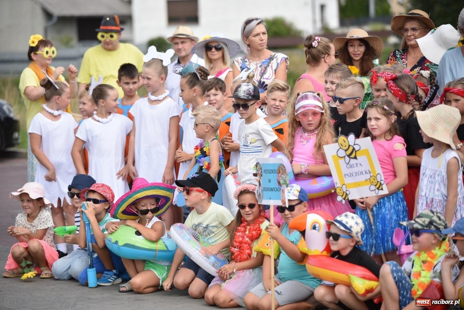 Zdjęcie w galerii na portalu naszraciborz.pl: Kolorowe pożegnanie Lata w Krzanowicach [FOTO i WIDEO] wiadomości z regionu