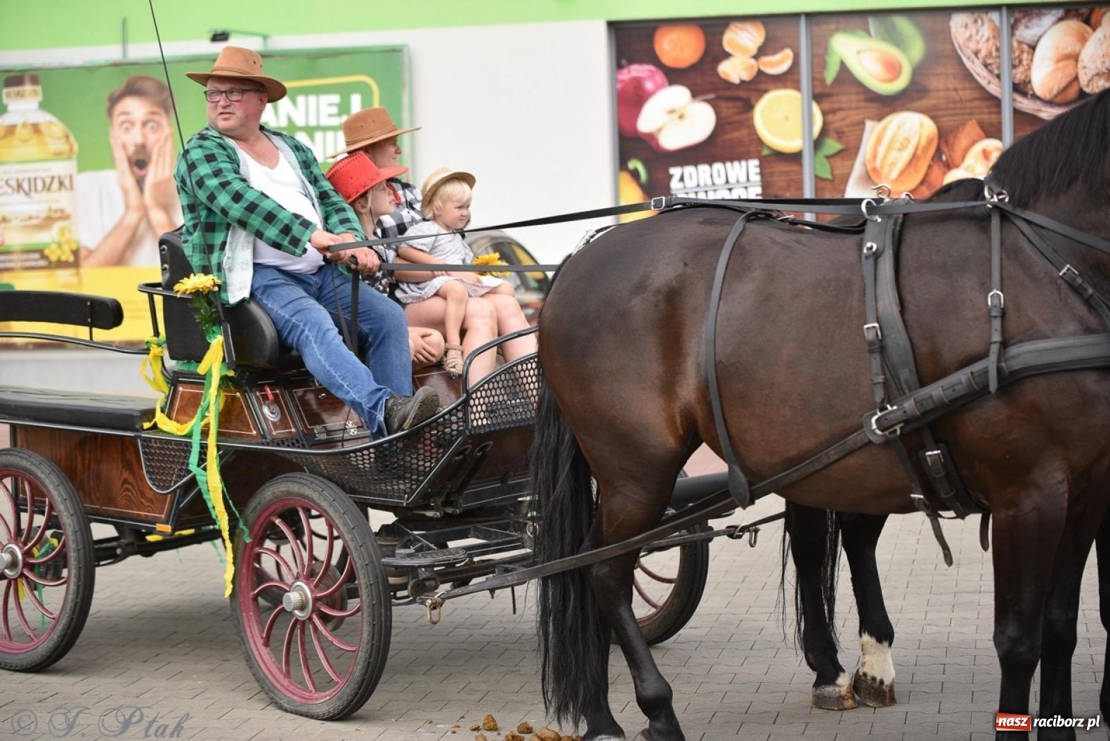Zdjęcie w galerii na portalu naszraciborz.pl: Kolorowe pożegnanie Lata w Krzanowicach [FOTO i WIDEO] wiadomości z regionu