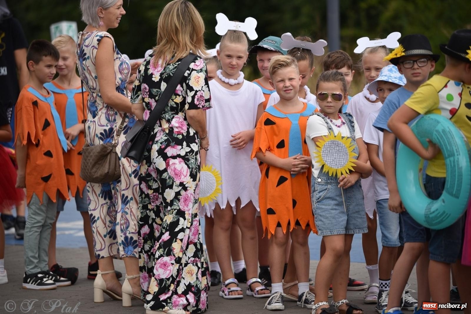 Zdjęcie w galerii na portalu naszraciborz.pl: Kolorowe pożegnanie Lata w Krzanowicach [FOTO i WIDEO] wiadomości z regionu