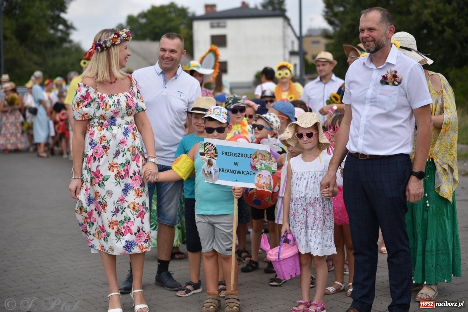 Zdjęcie w galerii na portalu naszraciborz.pl: Kolorowe pożegnanie Lata w Krzanowicach [FOTO i WIDEO] wiadomości z regionu