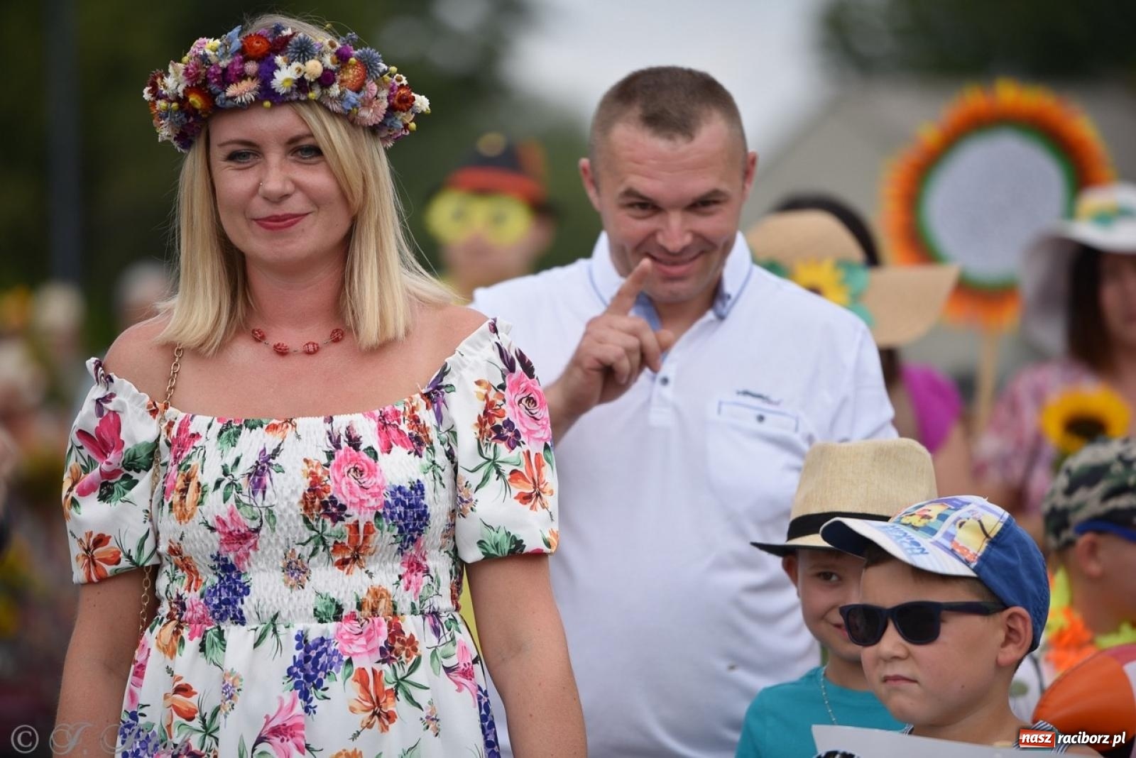 Zdjęcie w galerii na portalu naszraciborz.pl: Kolorowe pożegnanie Lata w Krzanowicach [FOTO i WIDEO] wiadomości z regionu